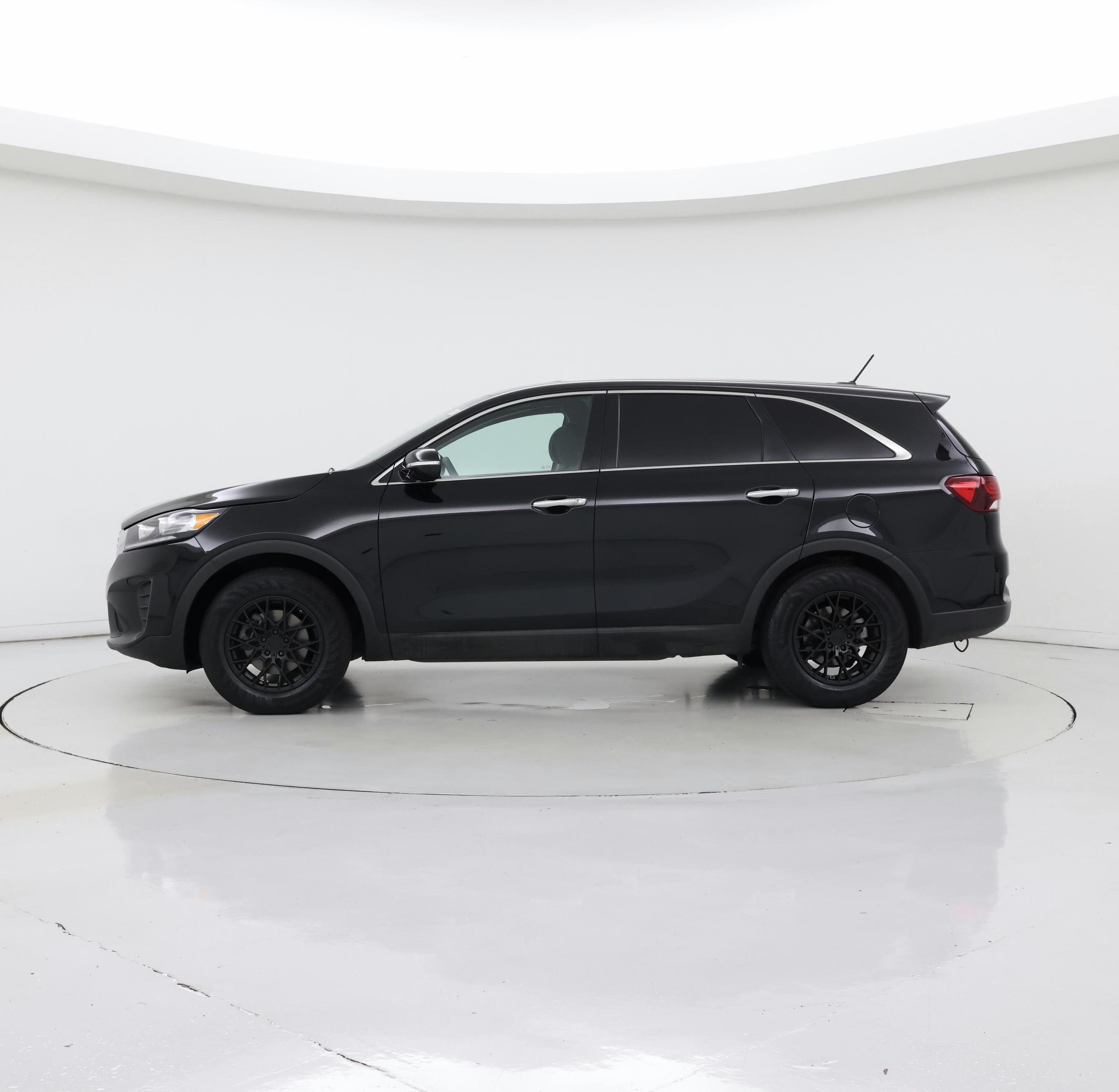 Thumbnail: 2020 Kia Sorento - 3