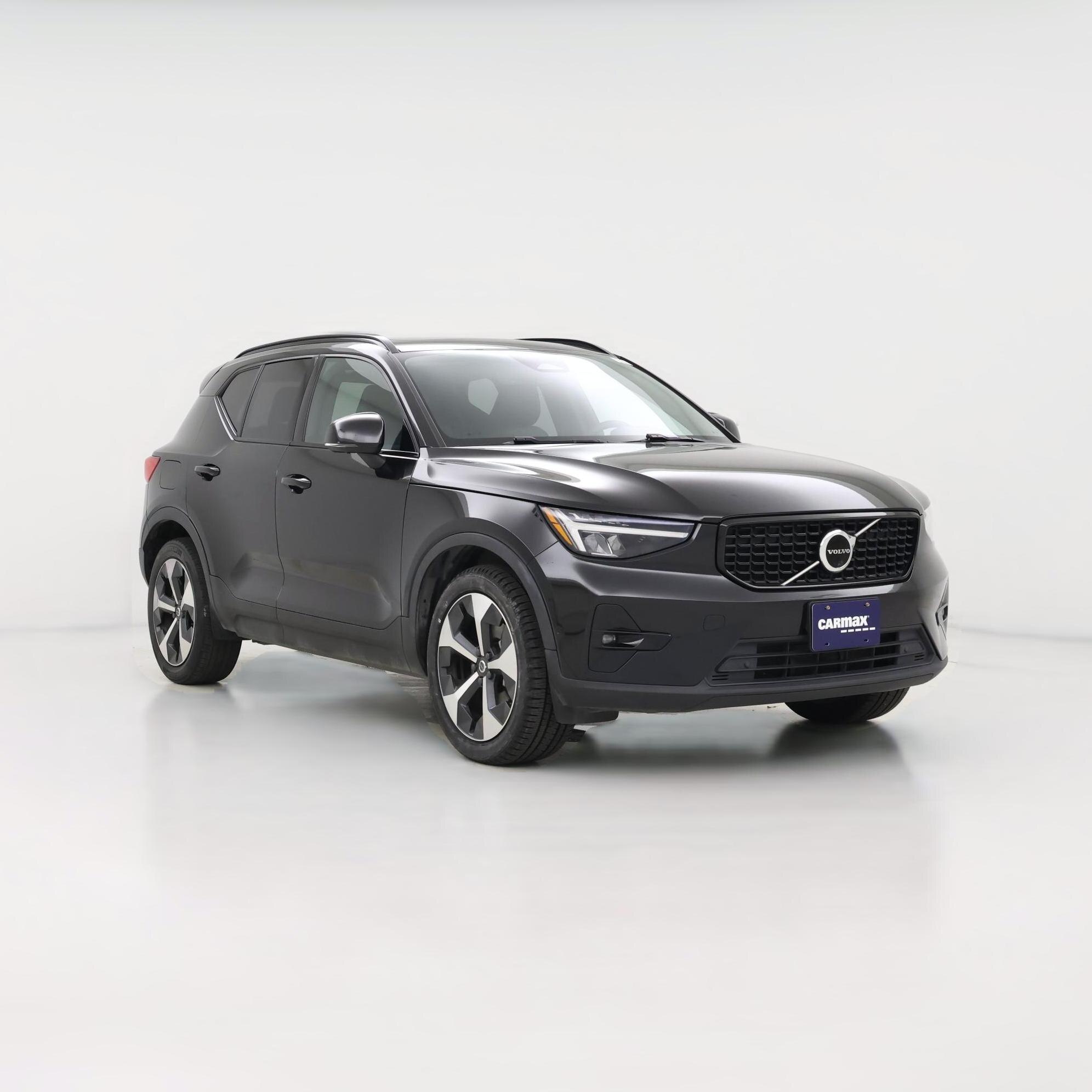Thumbnail: 2023 Volvo XC40 - 1