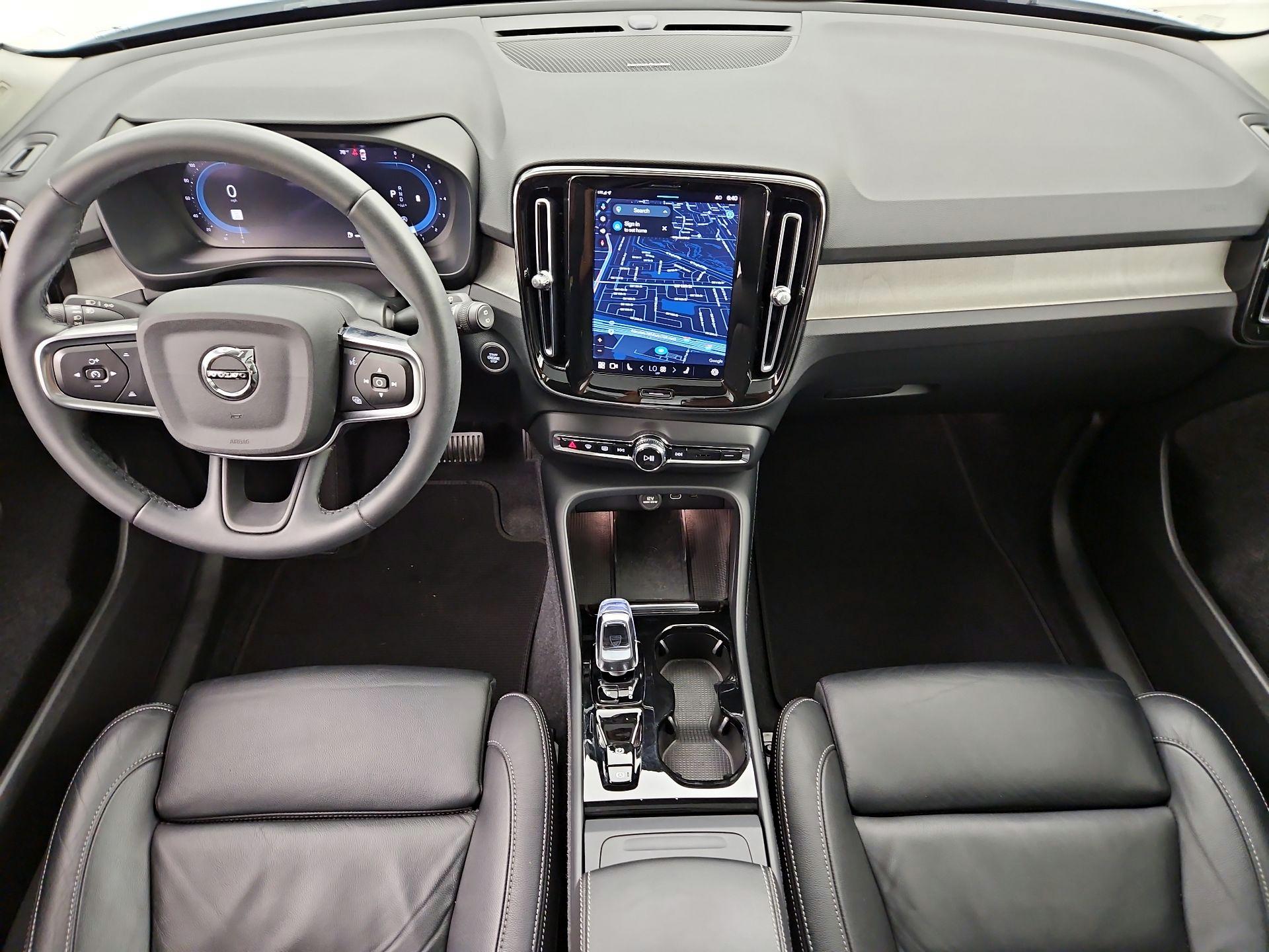 Thumbnail: 2024 Volvo XC40 - 9