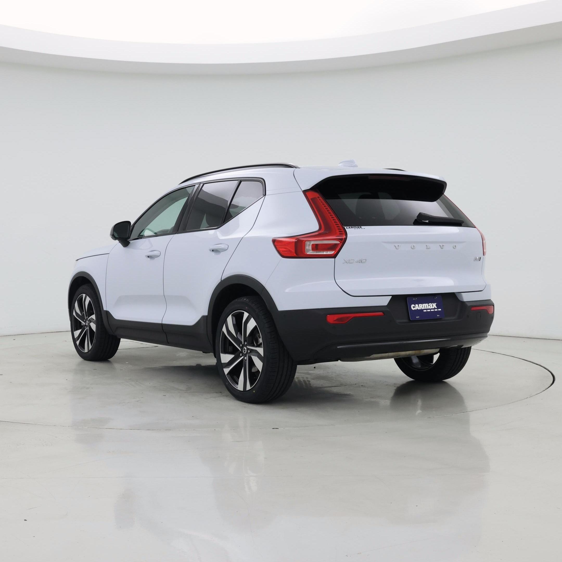 Thumbnail: 2024 Volvo XC40 - 2