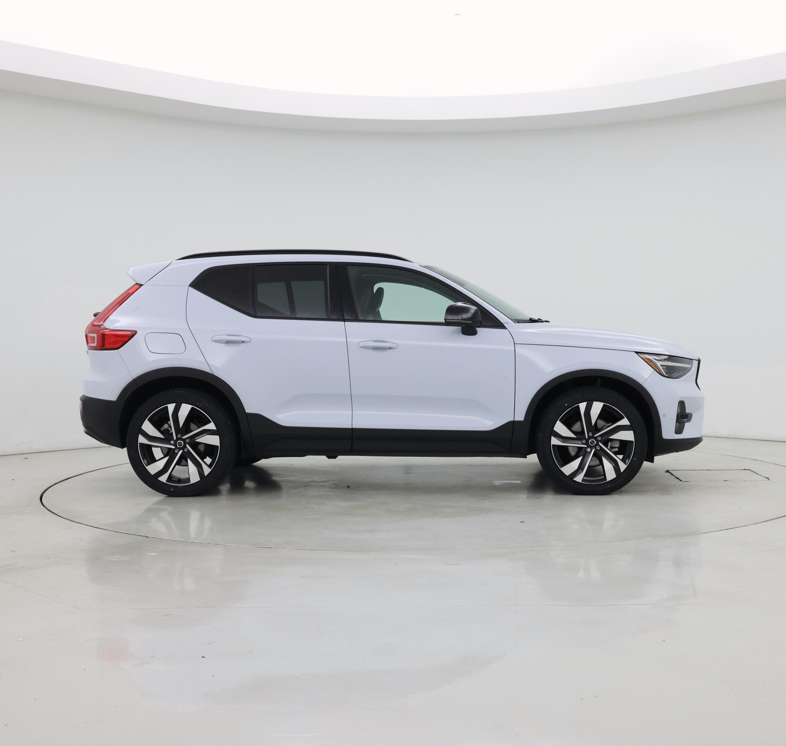 Thumbnail: 2024 Volvo XC40 - 7