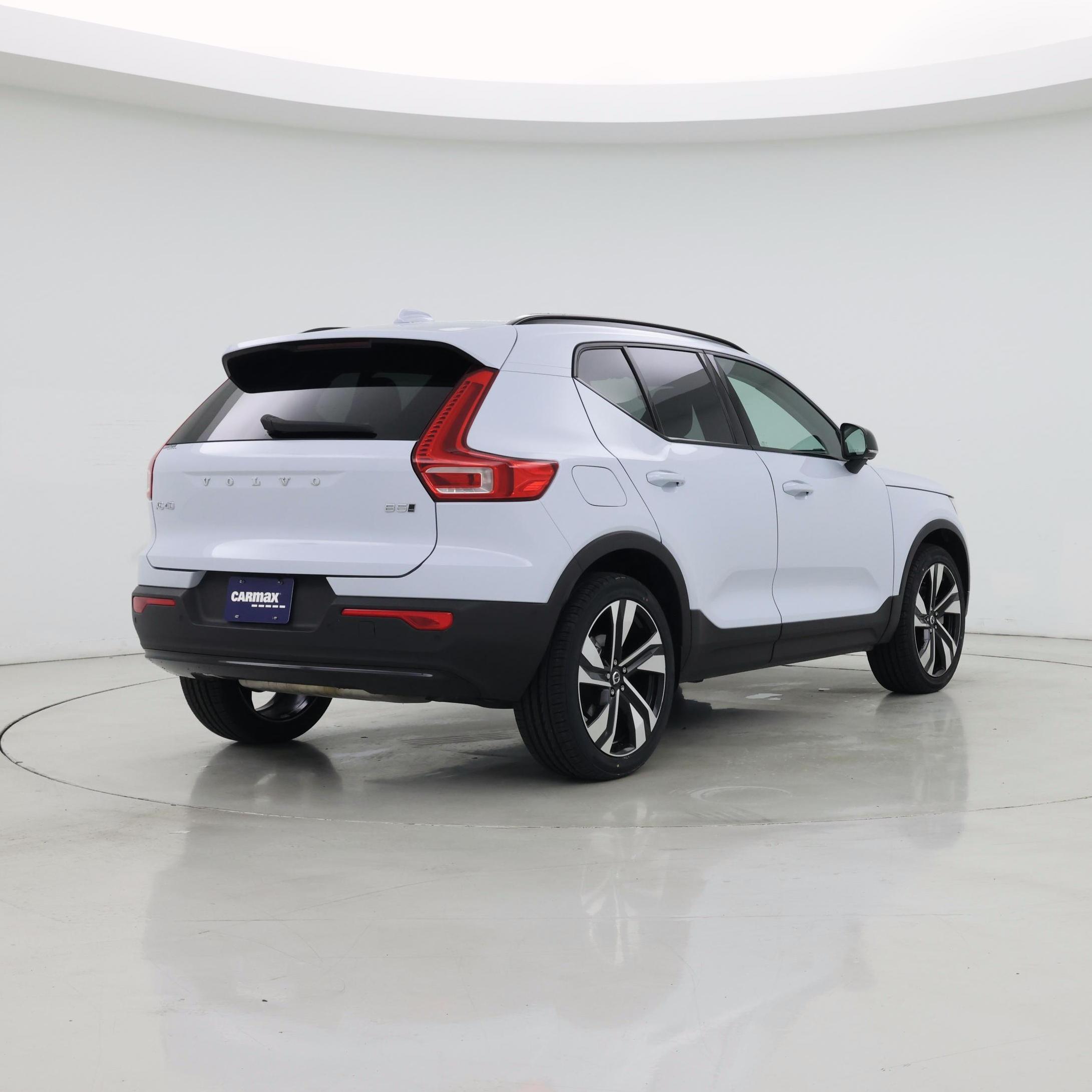 Thumbnail: 2024 Volvo XC40 - 8