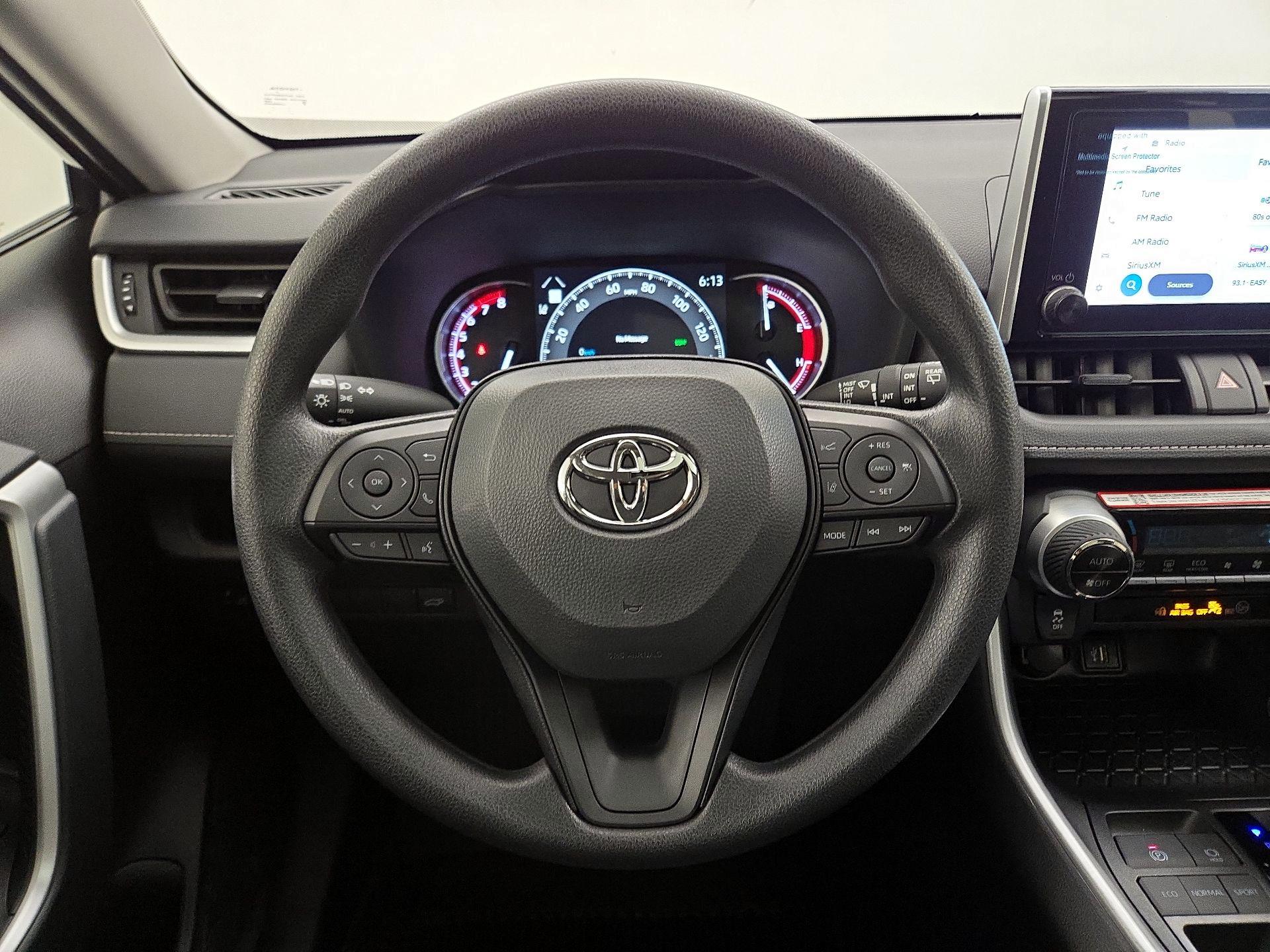 Thumbnail: 2025 Toyota RAV4 - 10