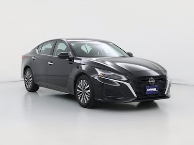 Black 2024 Nissan Altima SV