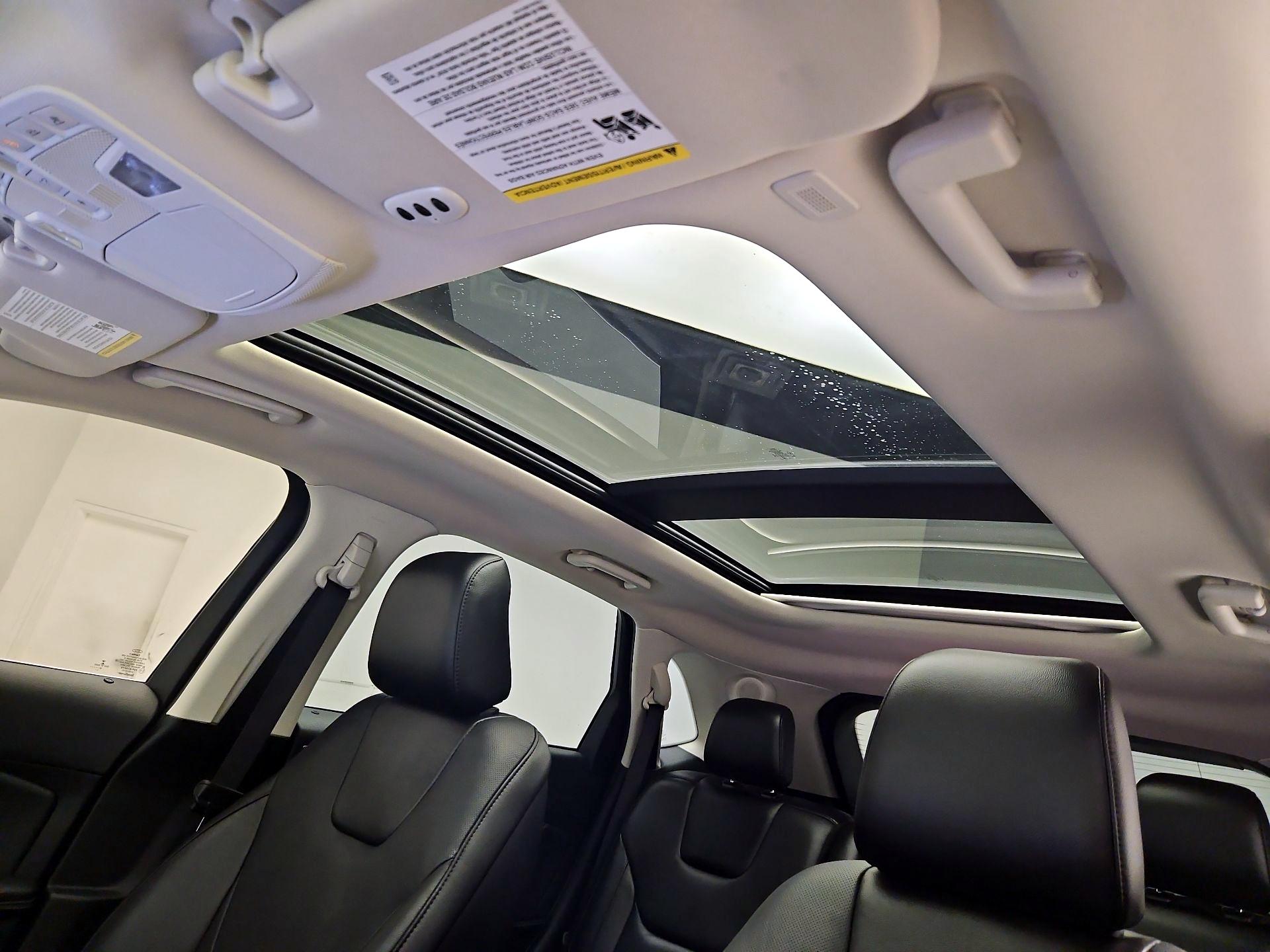 Thumbnail: 2020 Ford Edge - 20