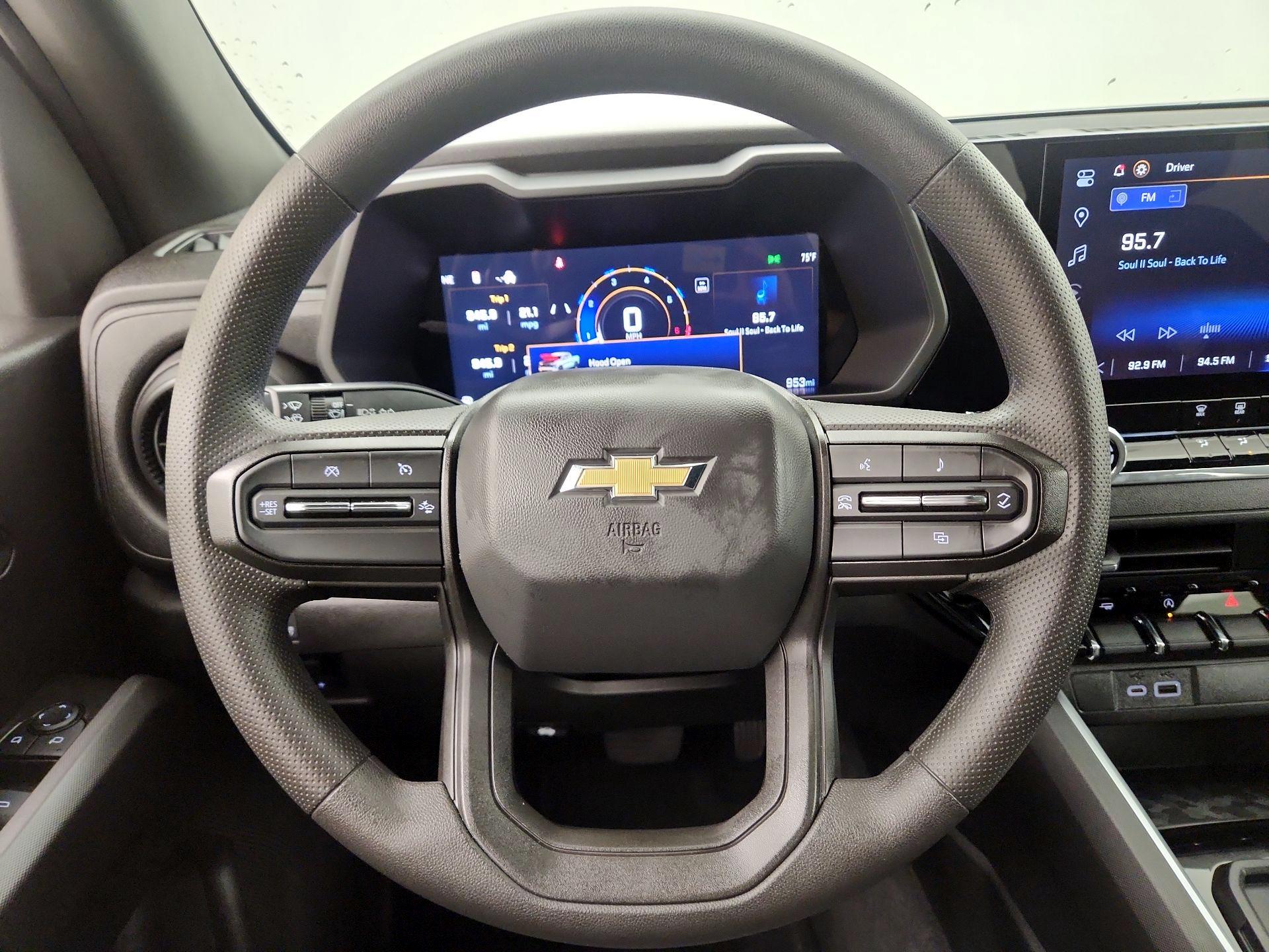 Thumbnail: 2024 Chevrolet Colorado - 10