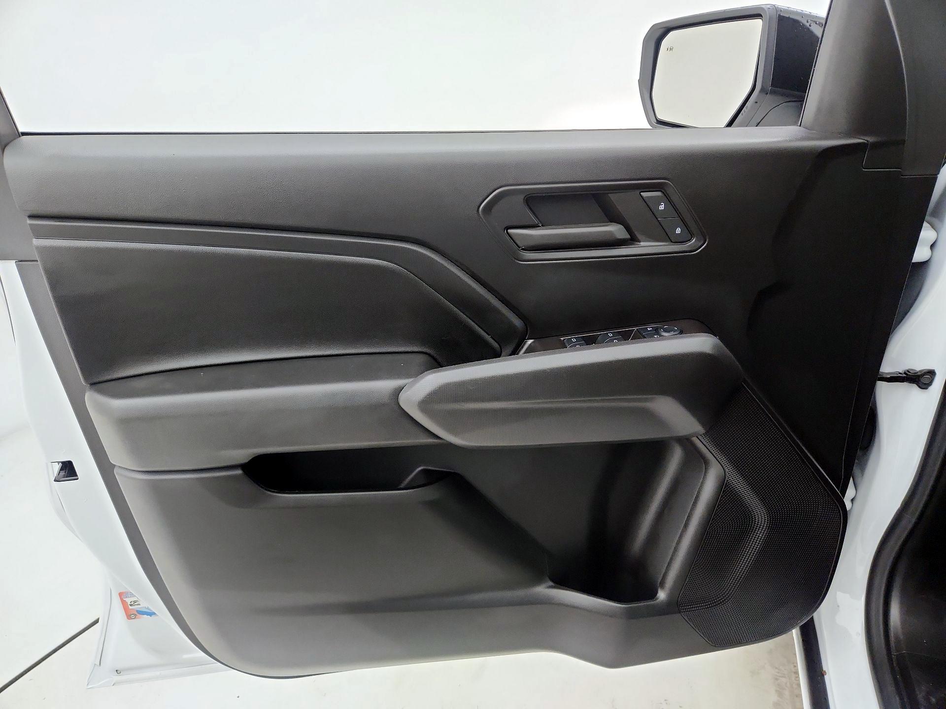 Thumbnail: 2024 Chevrolet Colorado - 12