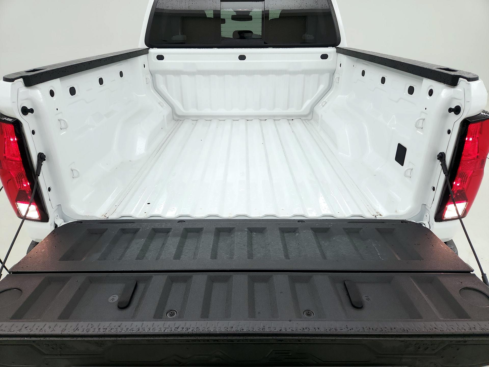 Thumbnail: 2024 Chevrolet Colorado - 19