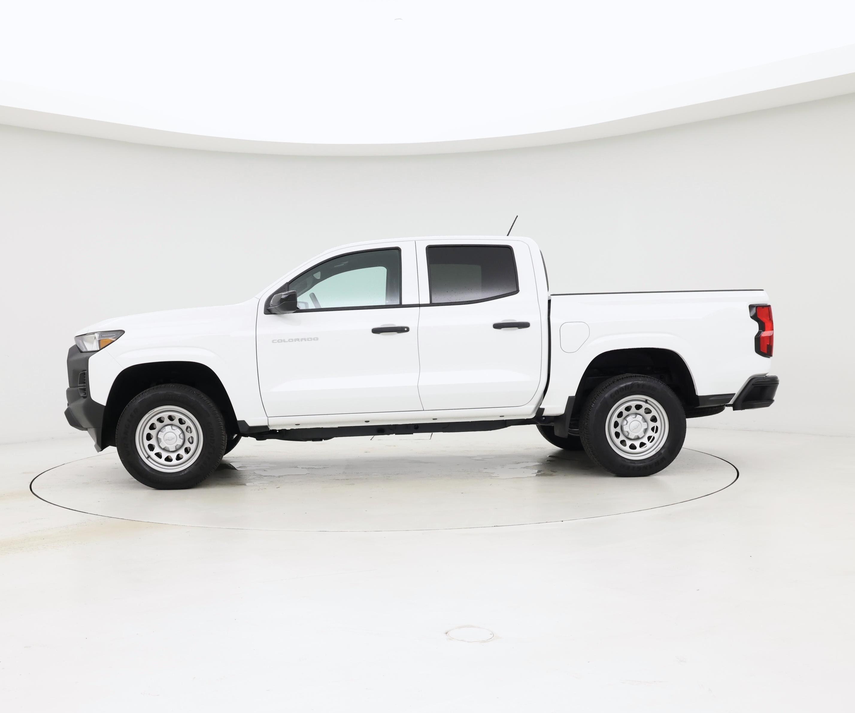 Thumbnail: 2024 Chevrolet Colorado - 3