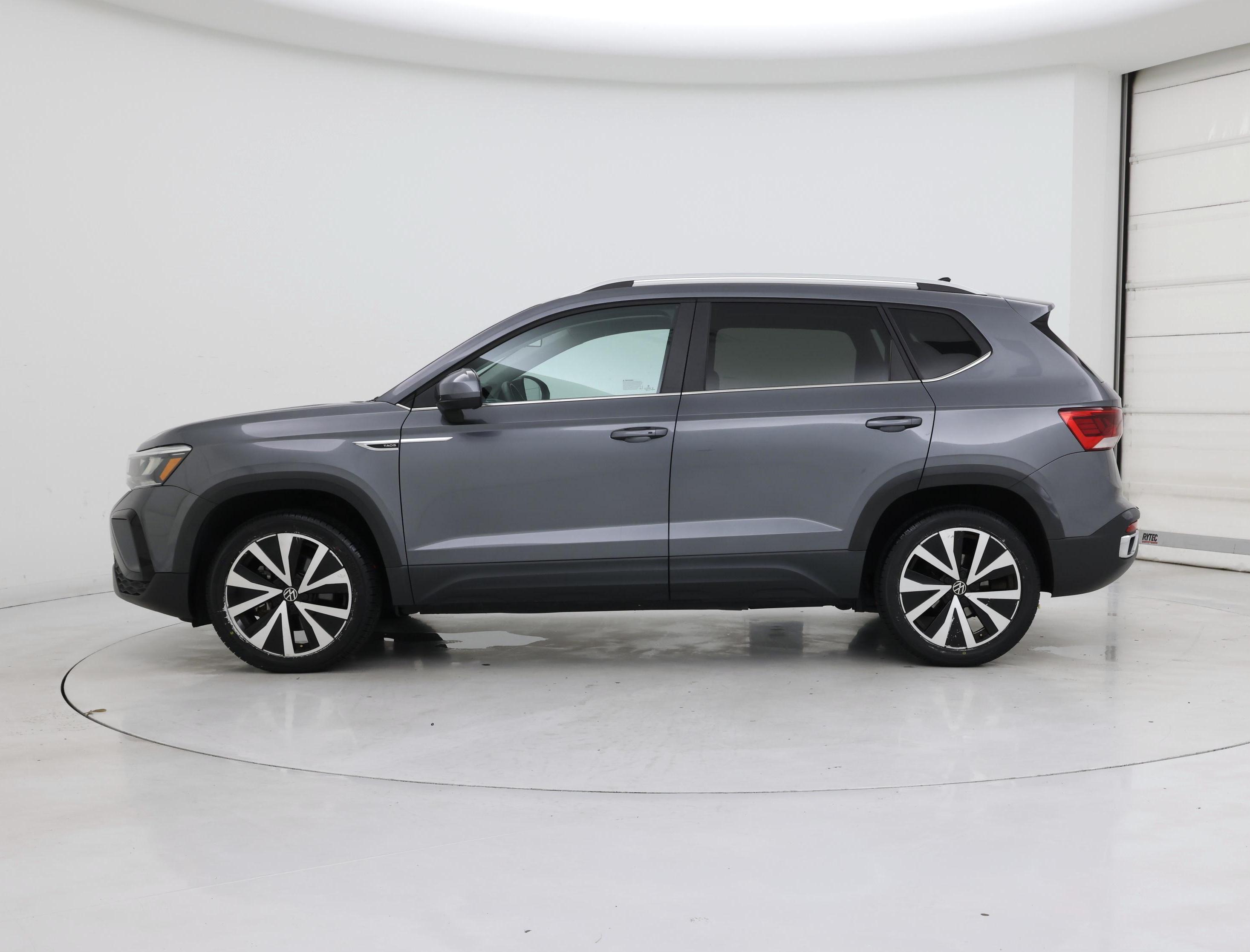 Thumbnail: 2022 Volkswagen Taos - 3