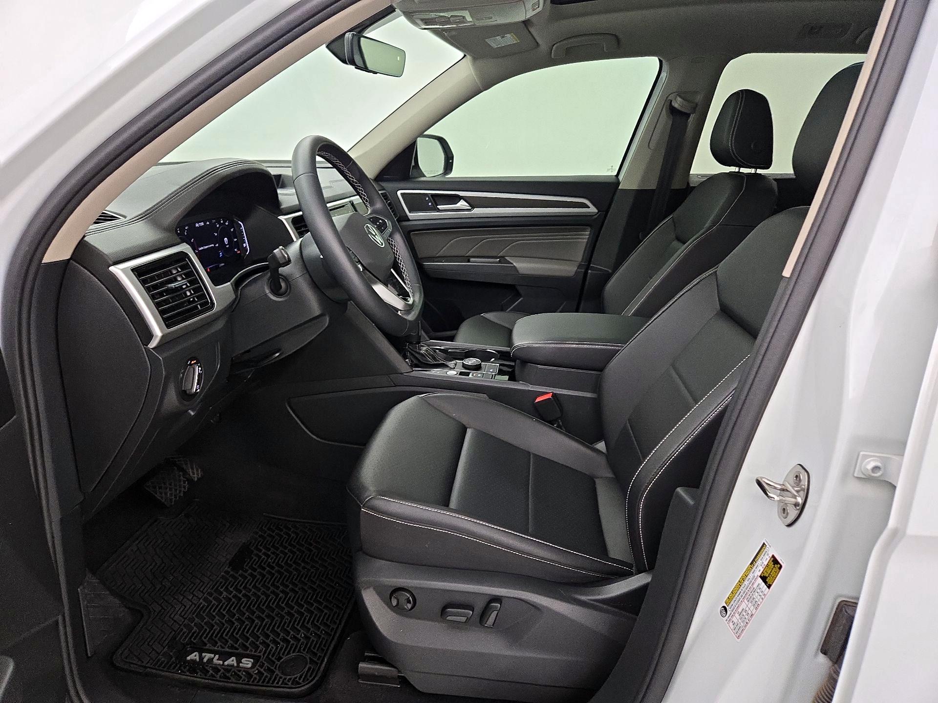 Thumbnail: 2022 Volkswagen Atlas - 11