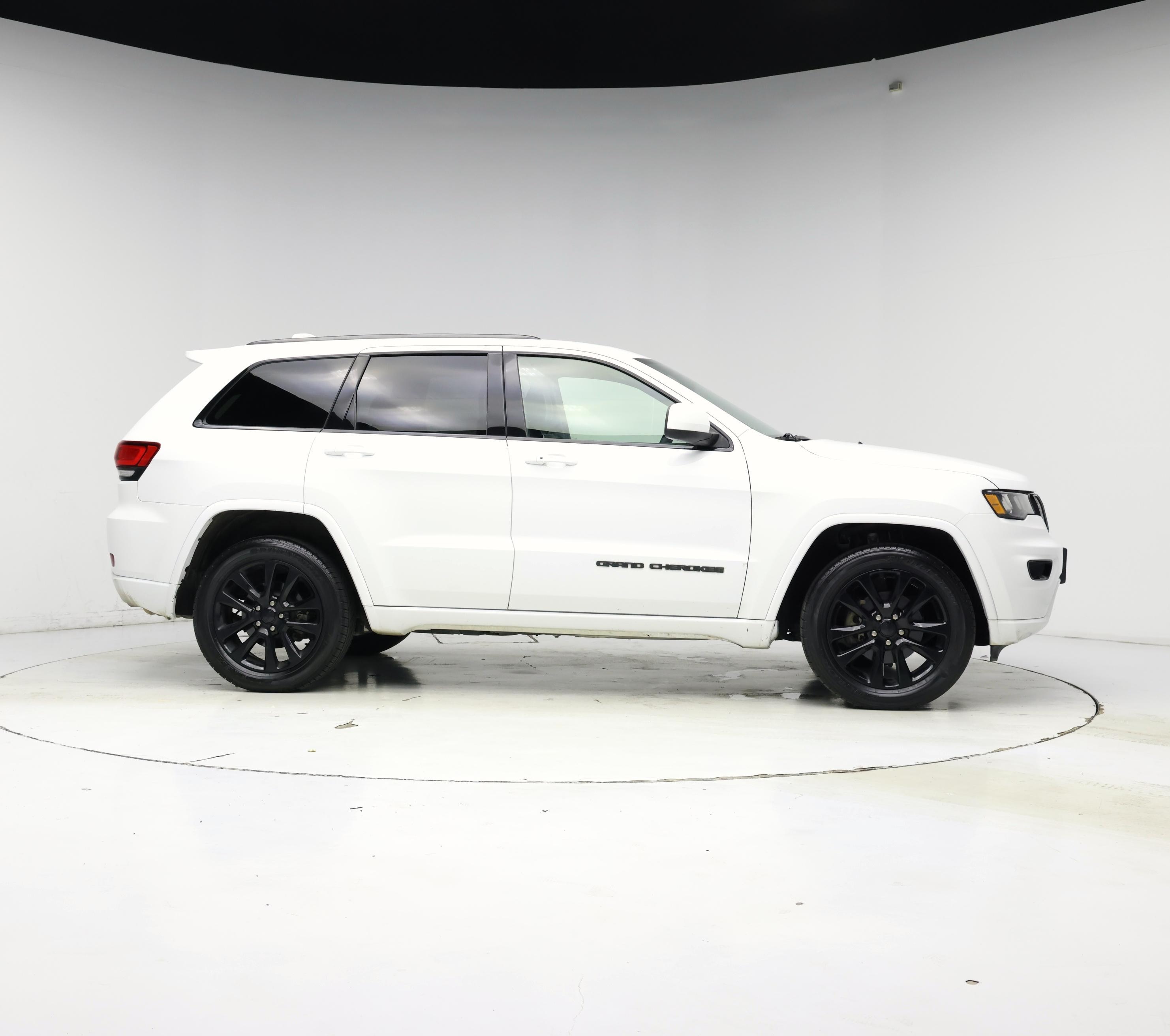 Thumbnail: 2019 Jeep Grand Cherokee - 7