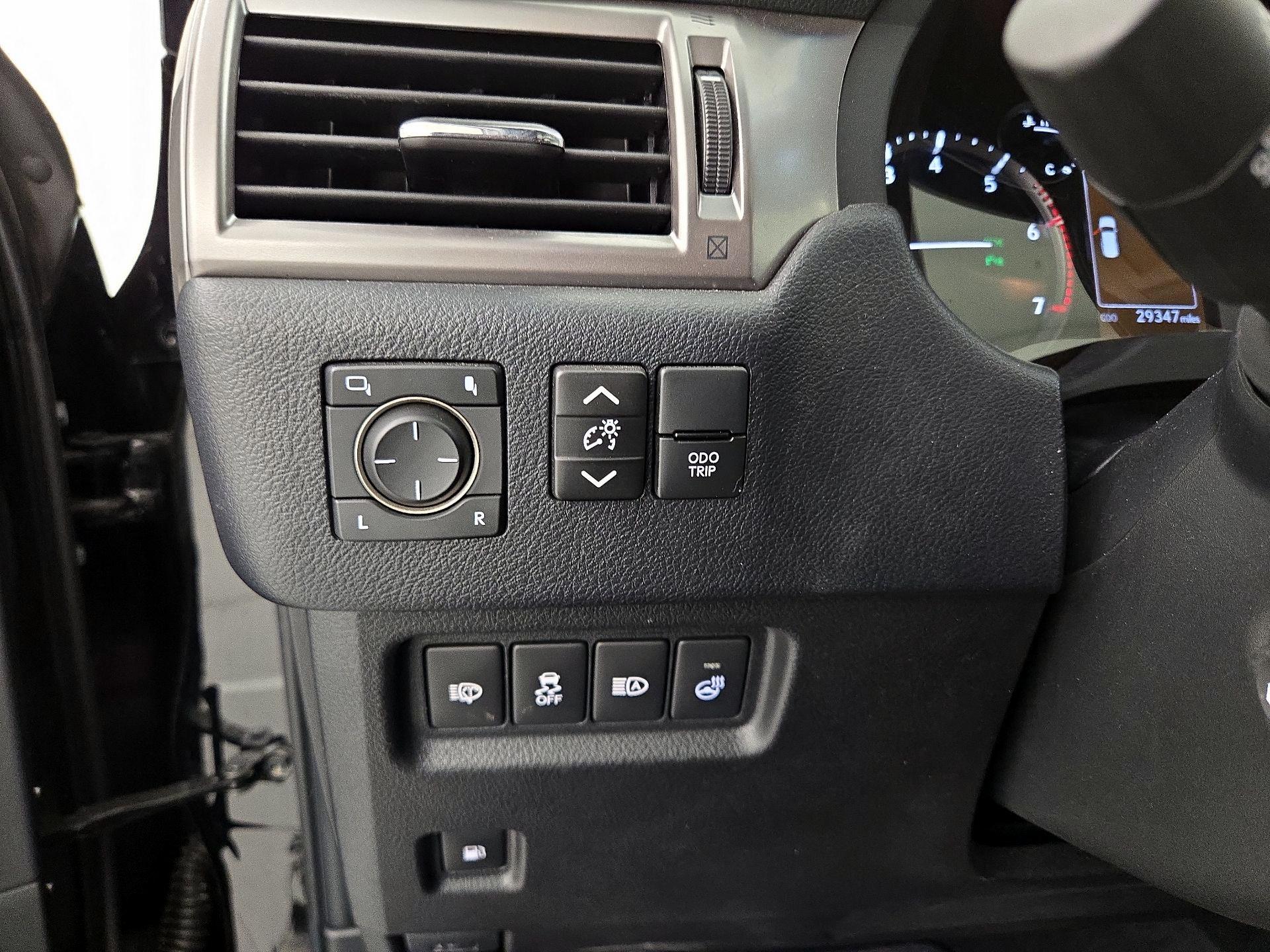 Thumbnail: 2023 Lexus GX - 13