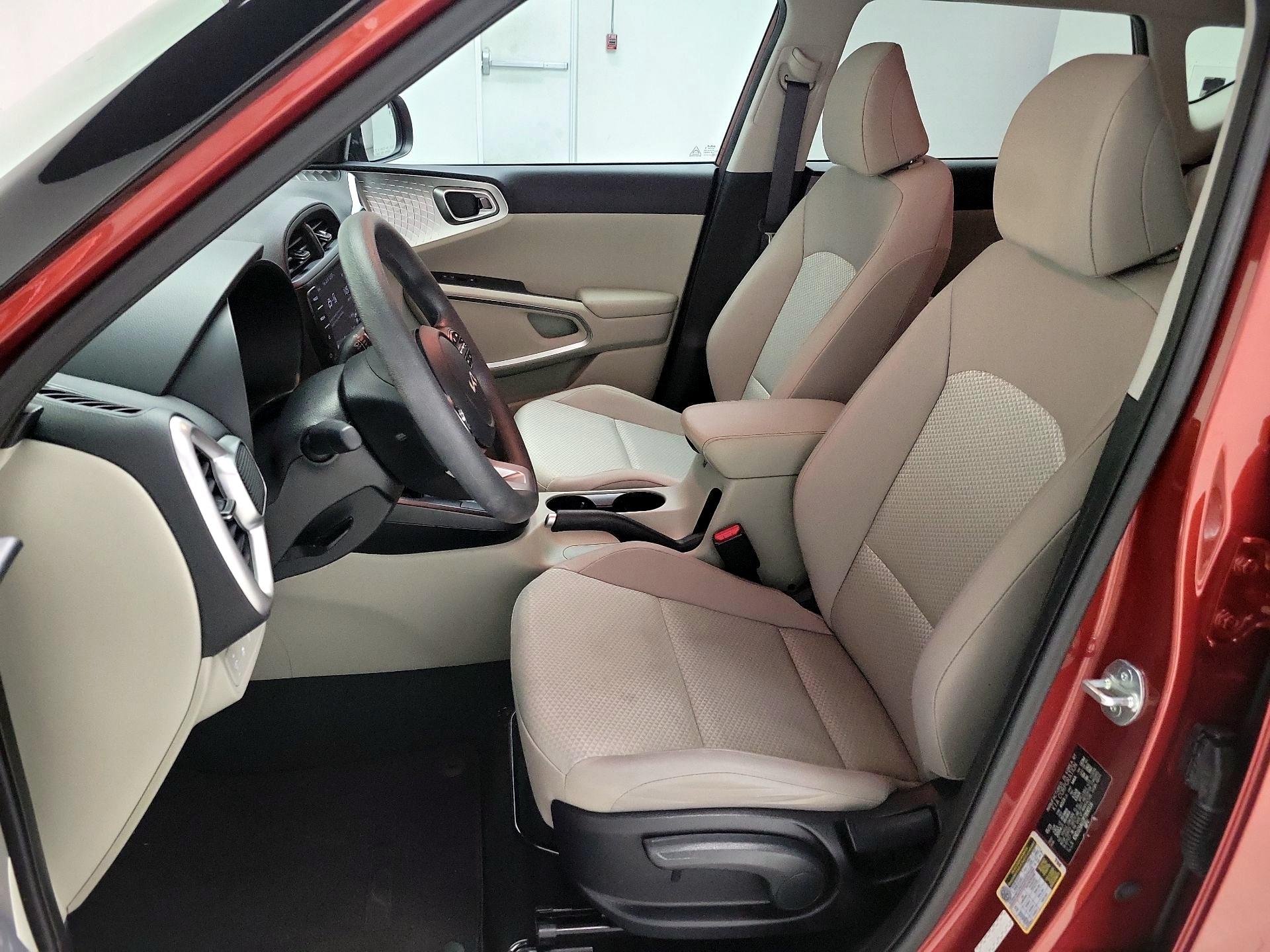 Thumbnail: 2023 Kia Soul - 11