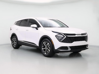 White 2023 Kia Sportage EX