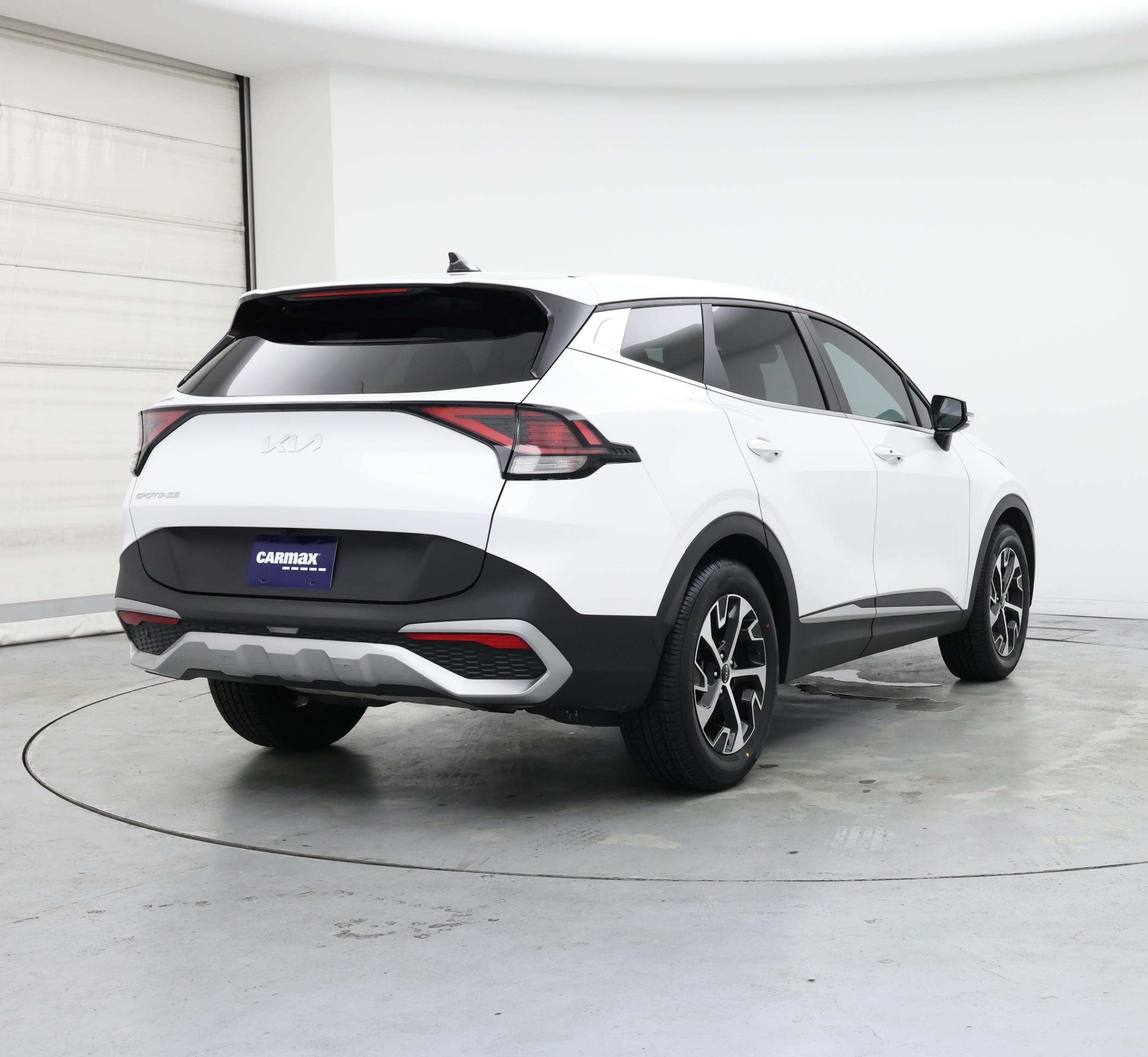 Thumbnail: 2023 Kia Sportage - 8