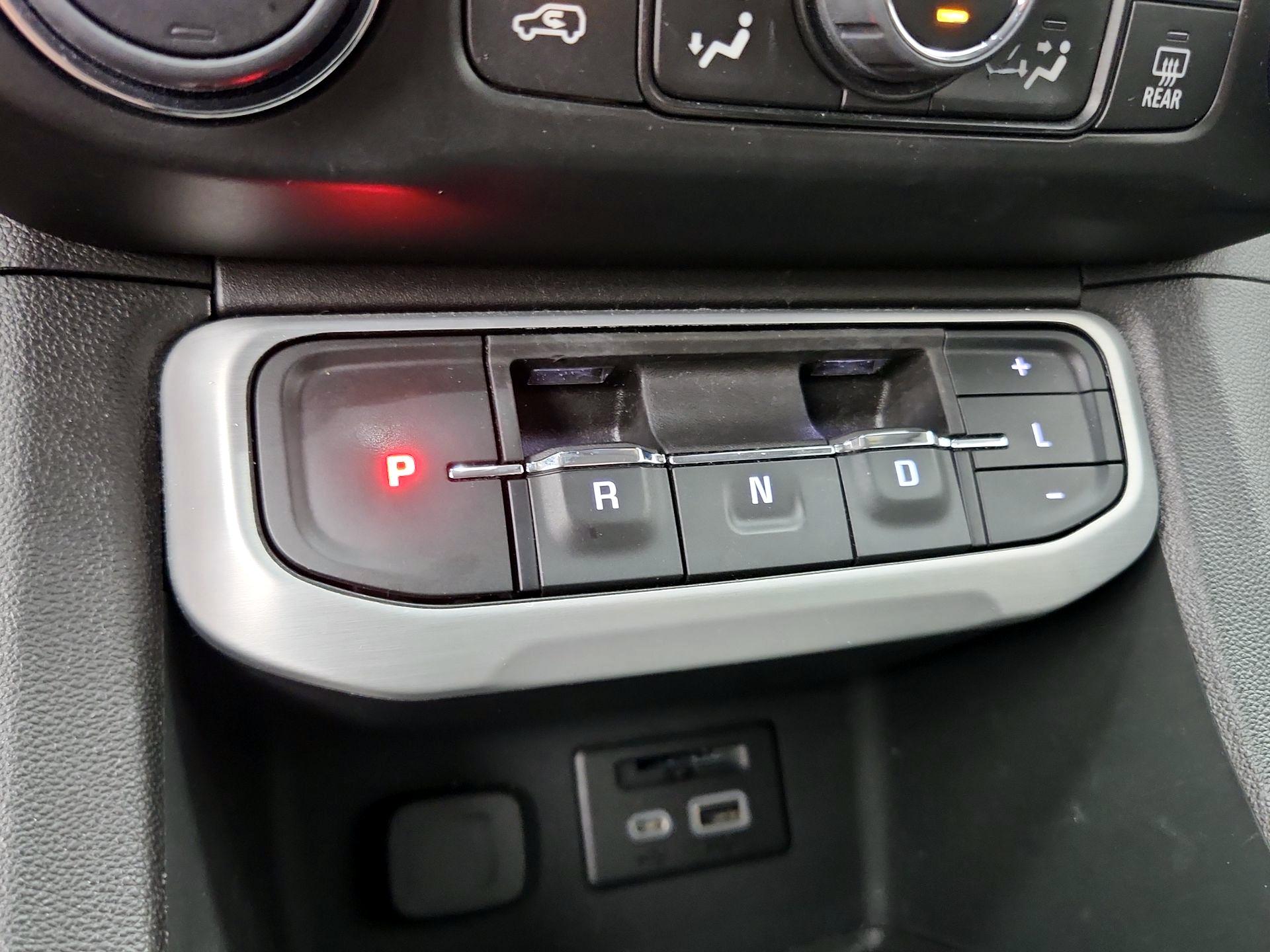 Thumbnail: 2023 GMC Acadia - 17