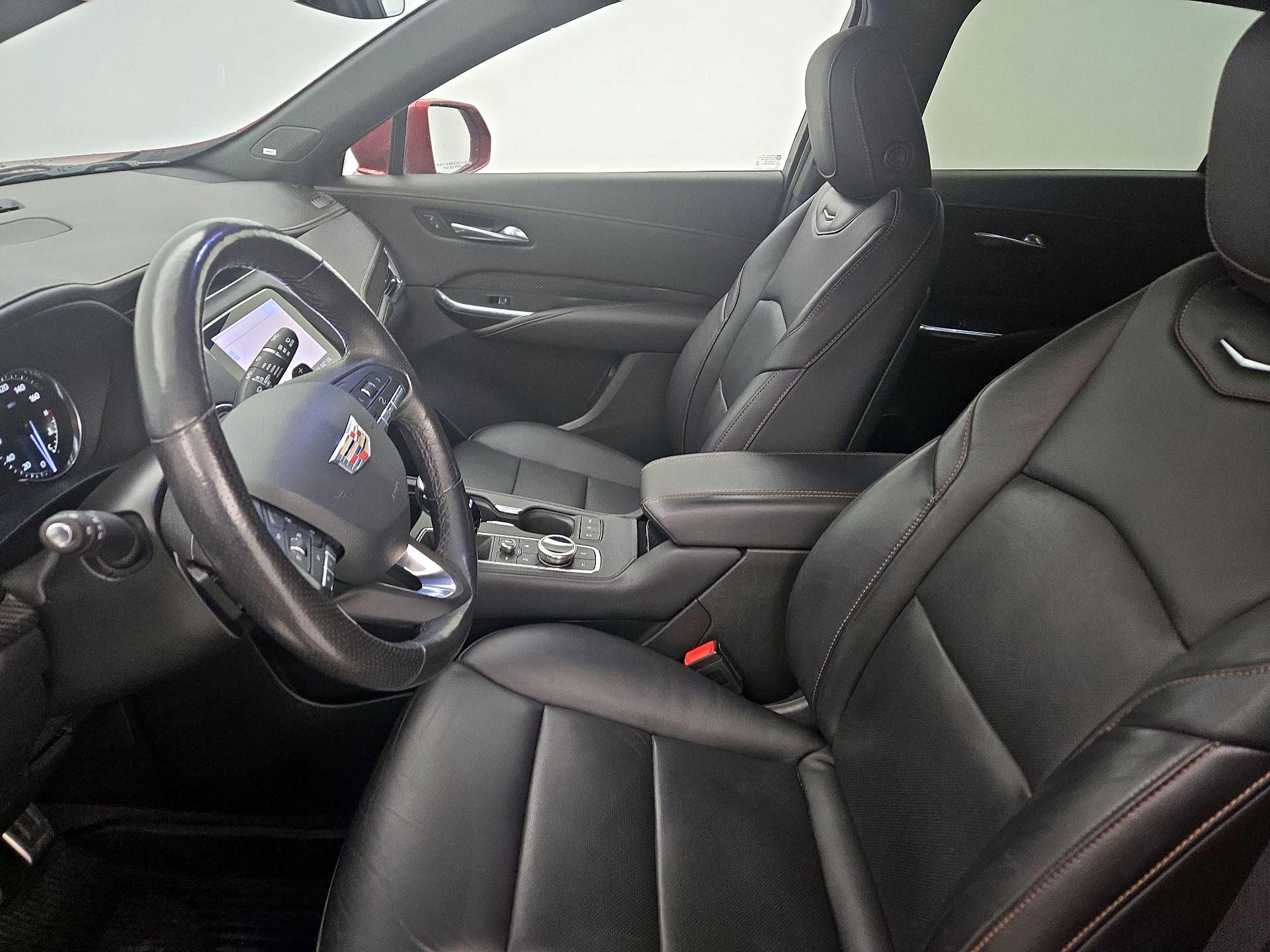 Thumbnail: 2020 Cadillac XT4 - 11