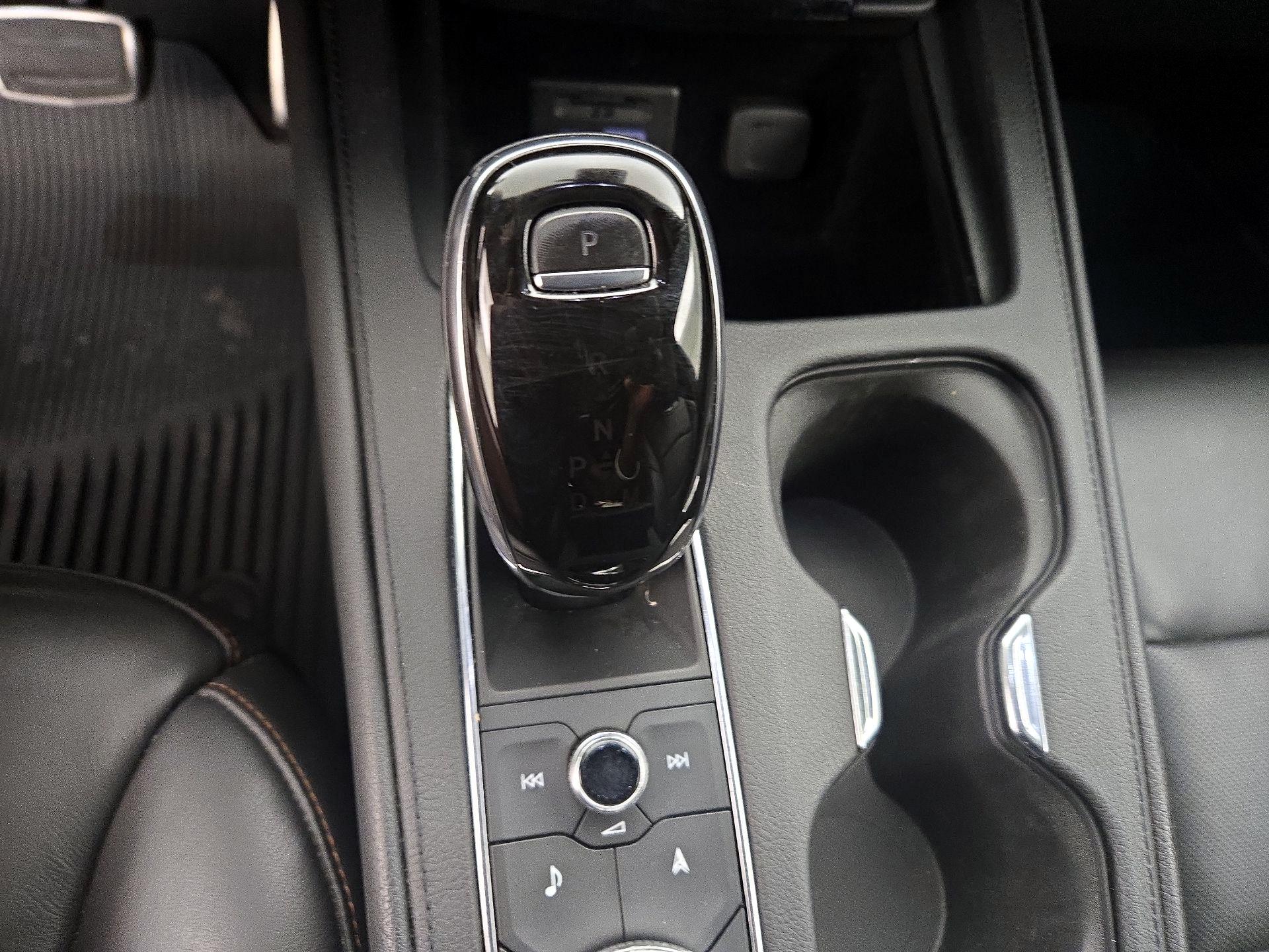 Thumbnail: 2020 Cadillac XT4 - 18