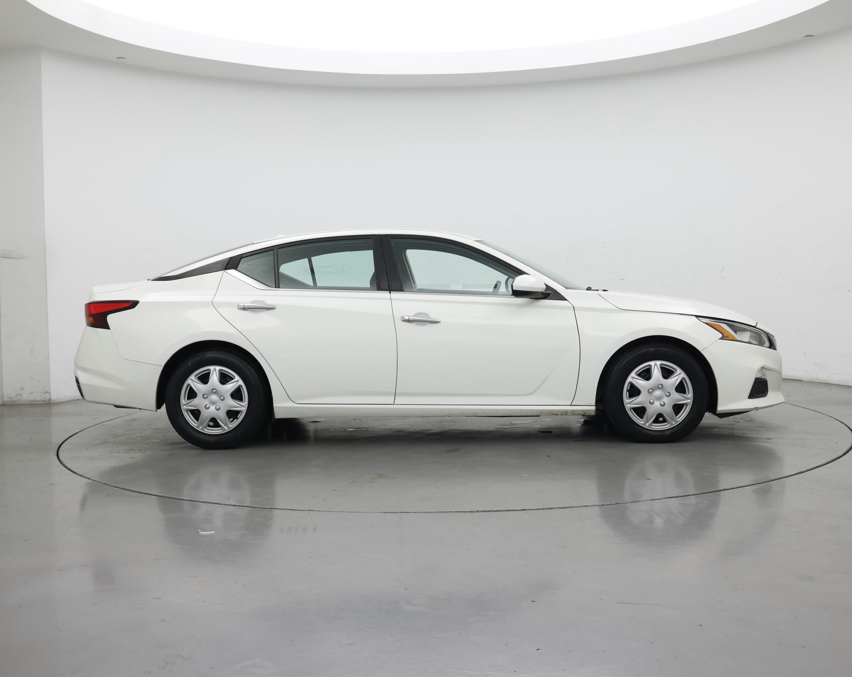 Thumbnail: 2020 Nissan Altima - 7