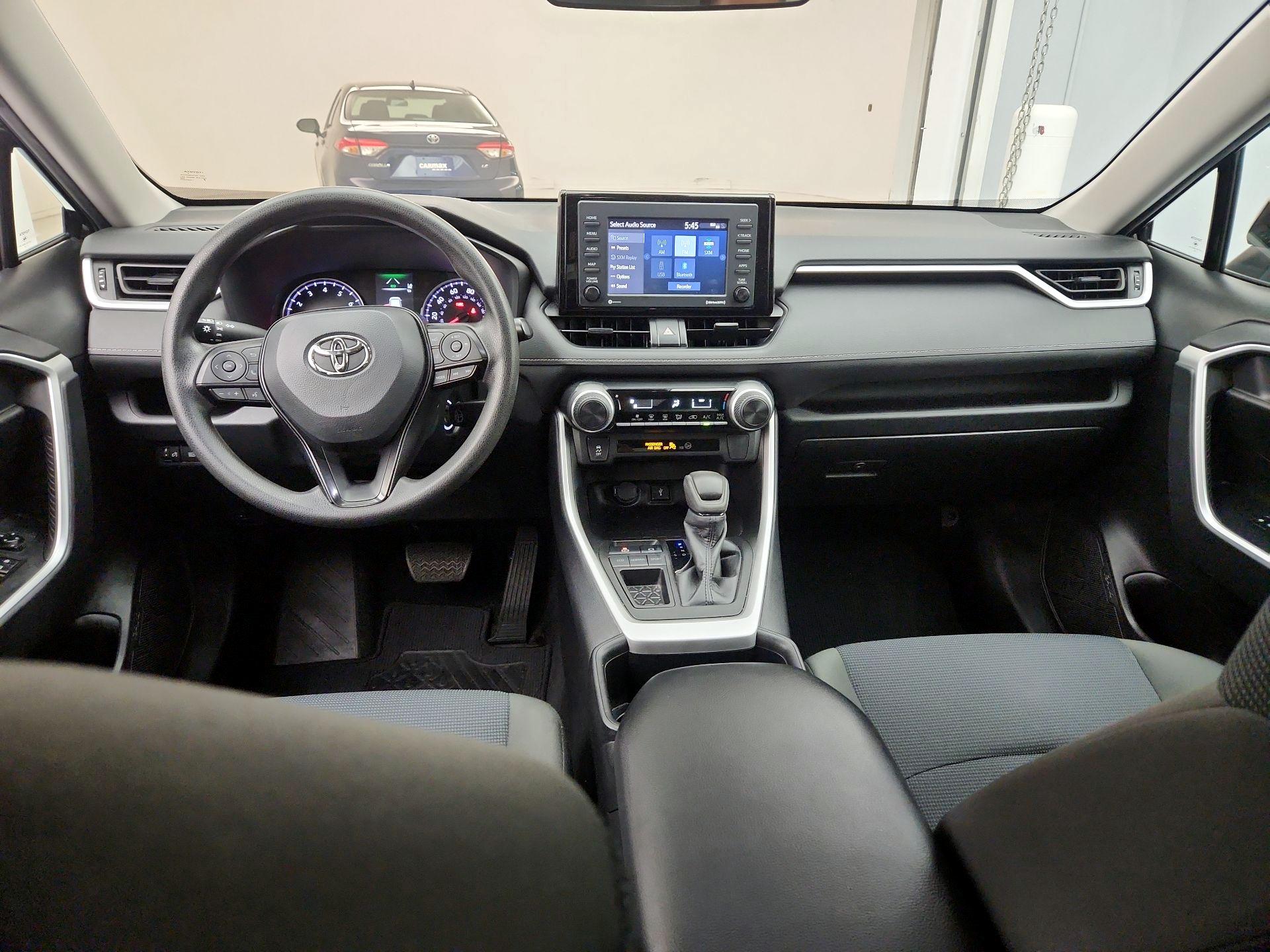 Thumbnail: 2022 Toyota RAV4 - 9