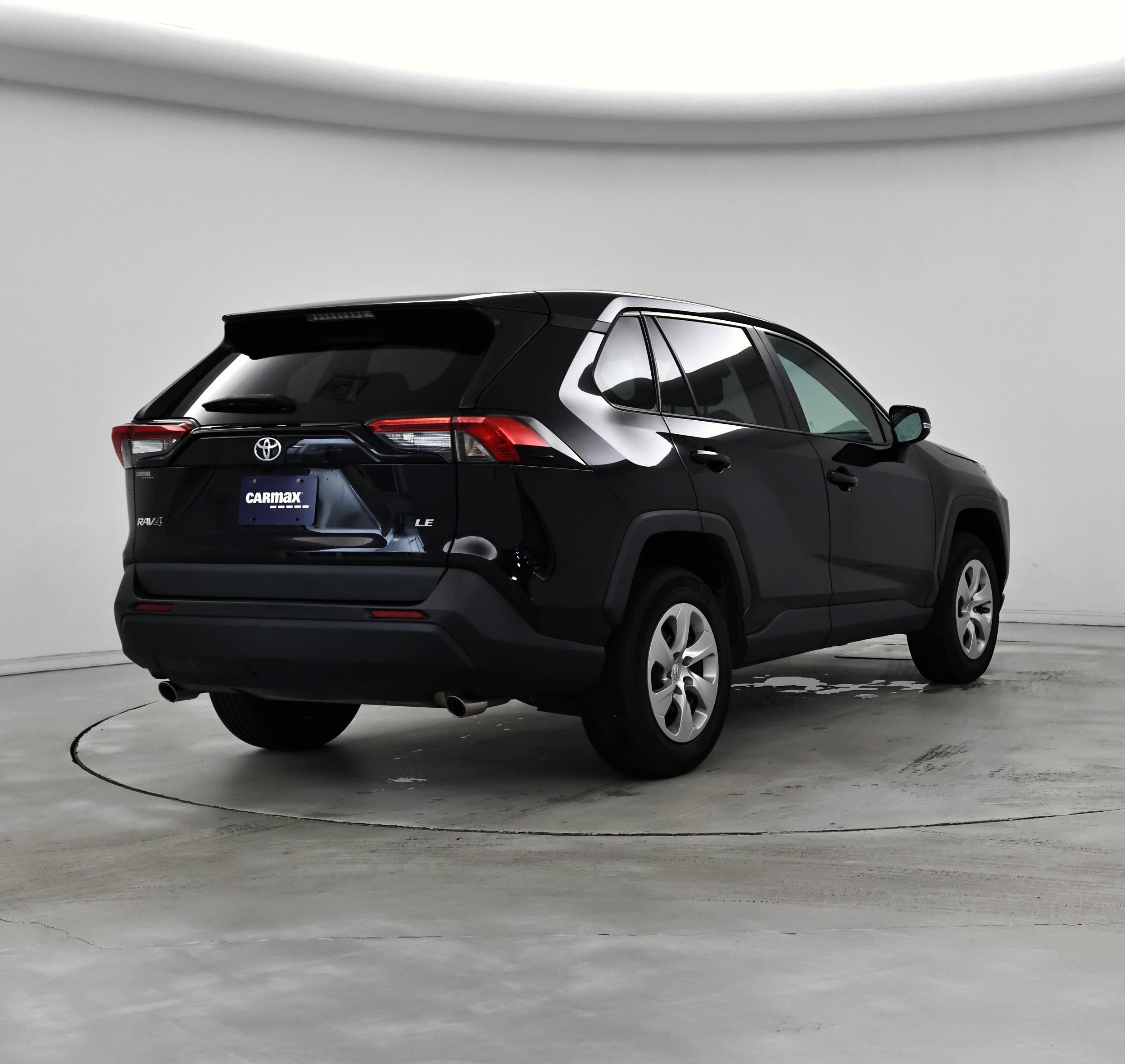 Thumbnail: 2022 Toyota RAV4 - 8