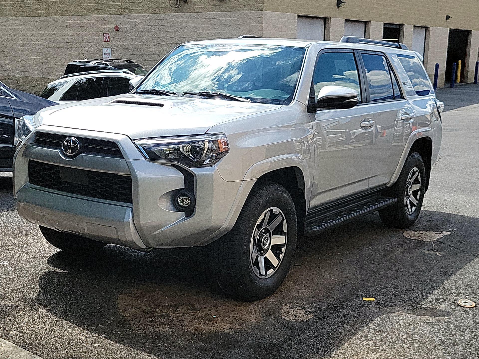 Thumbnail: 2021 Toyota 4Runner - 3