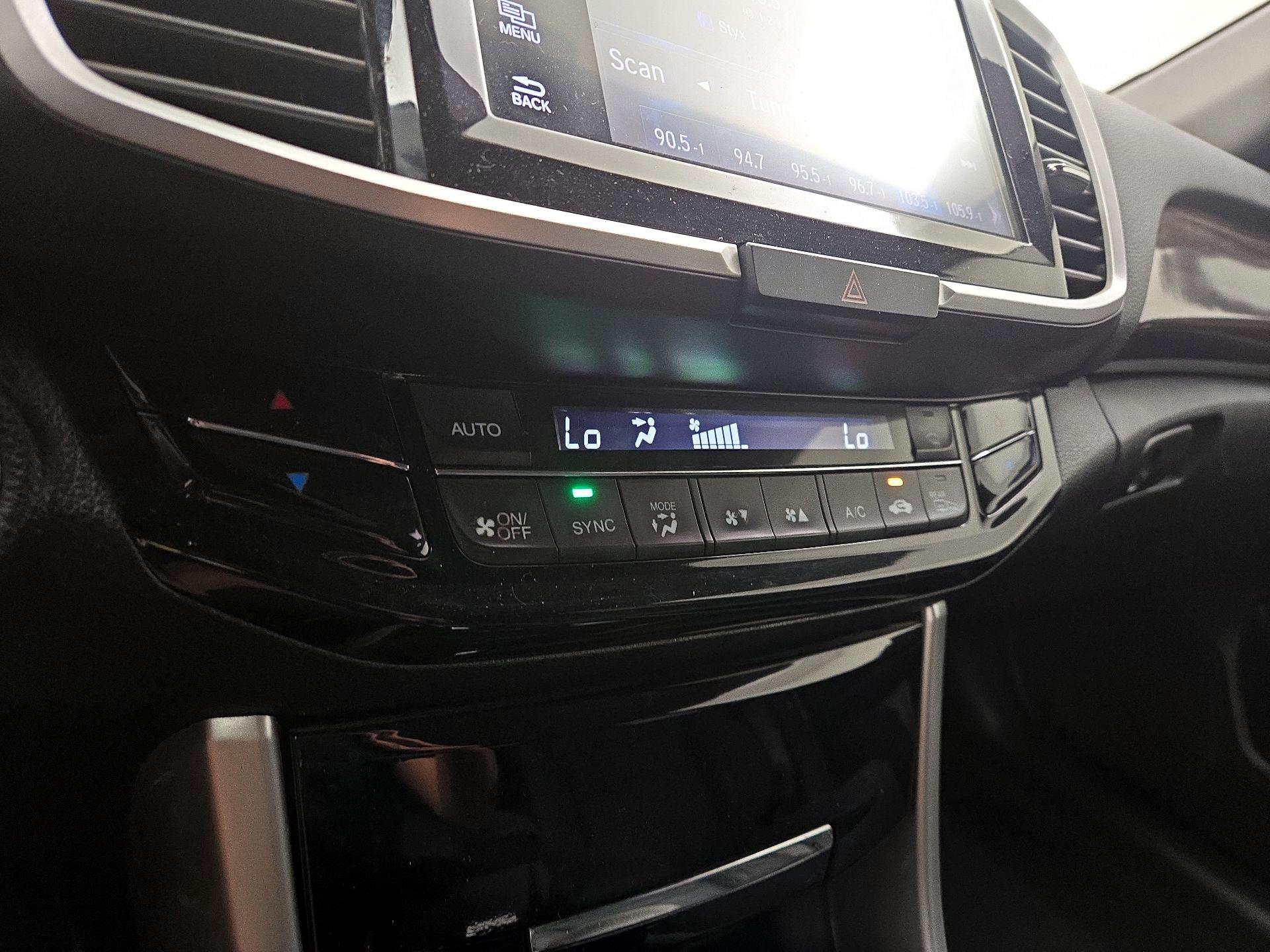 Thumbnail: 2016 Honda Accord - 16