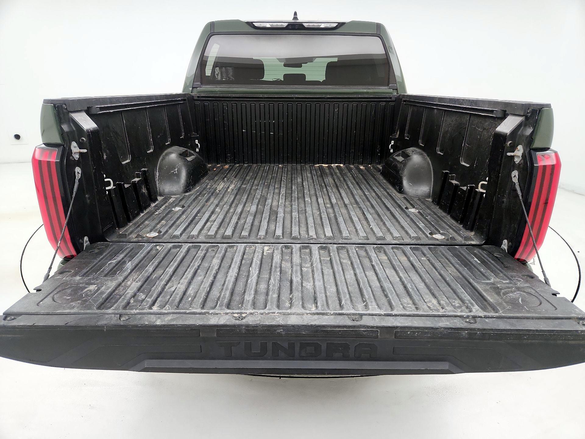 Thumbnail: 2022 Toyota Tundra - 19