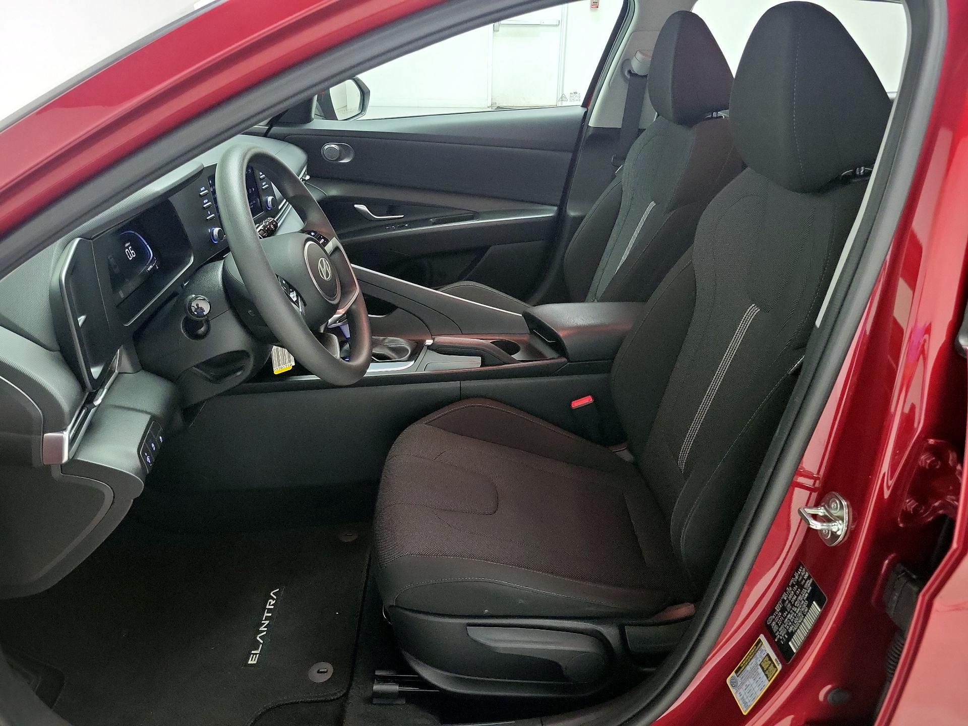Thumbnail: 2024 Hyundai Elantra - 11