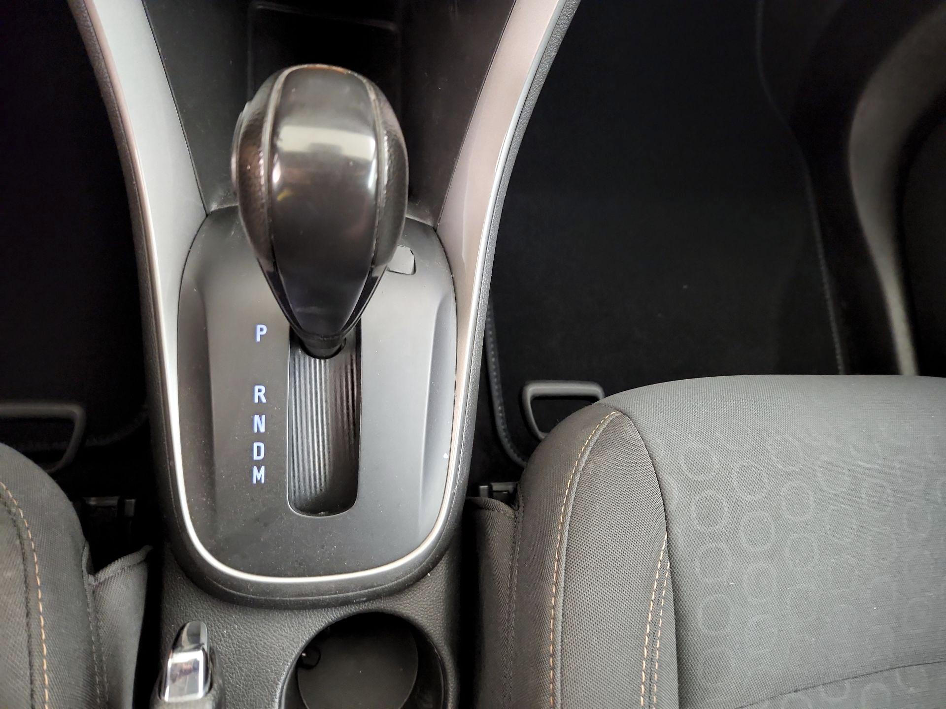 Thumbnail: 2021 Chevrolet Trax - 17