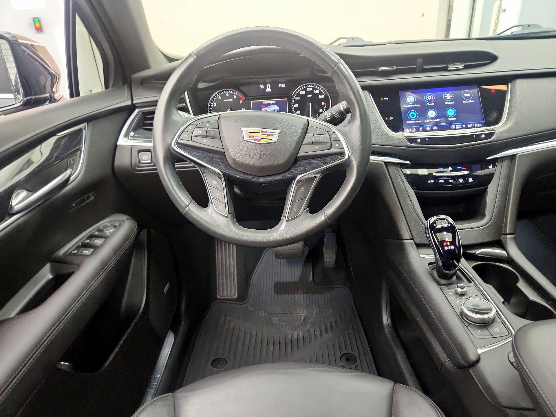 Thumbnail: 2022 Cadillac XT5 - 10