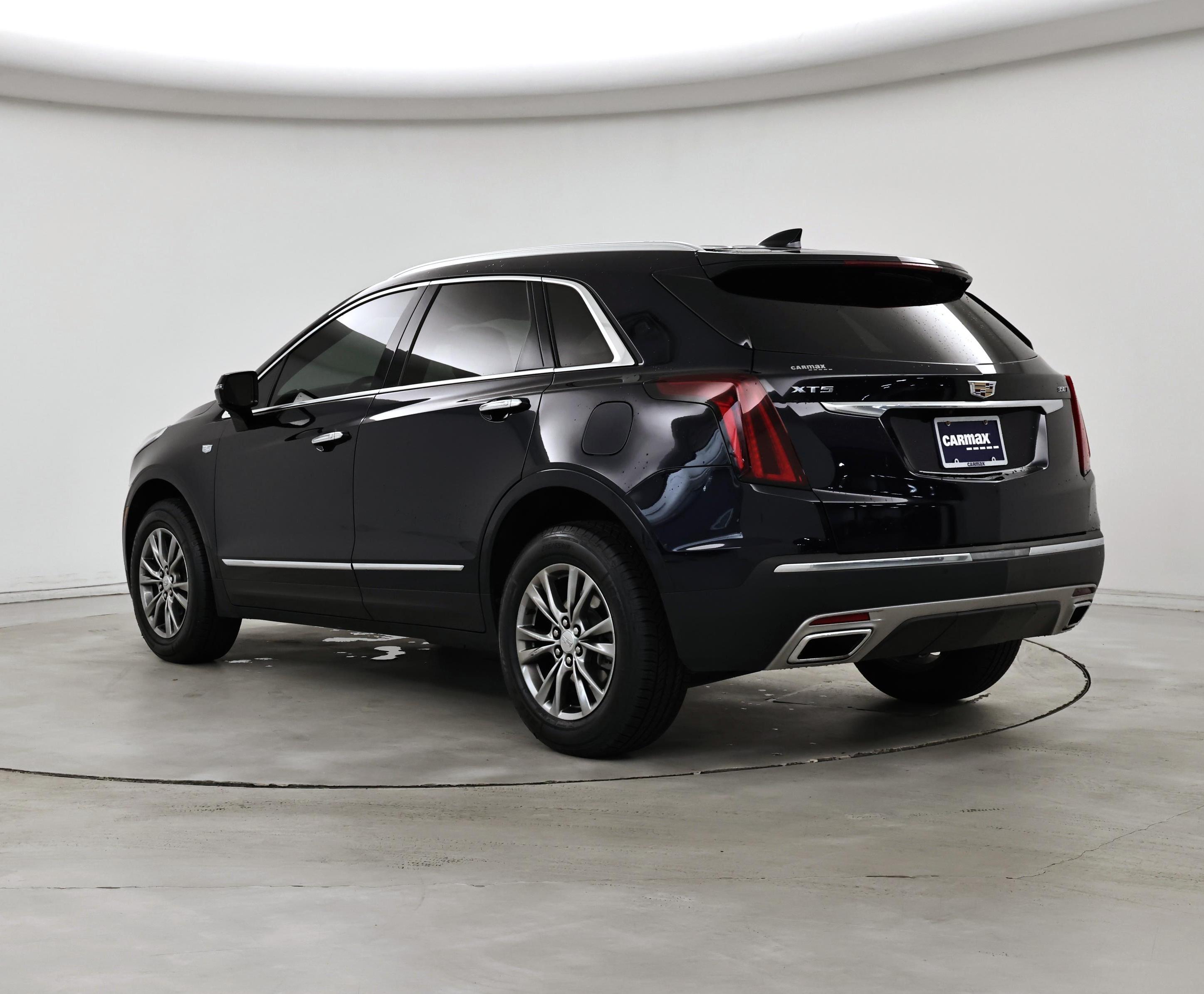 Thumbnail: 2022 Cadillac XT5 - 2