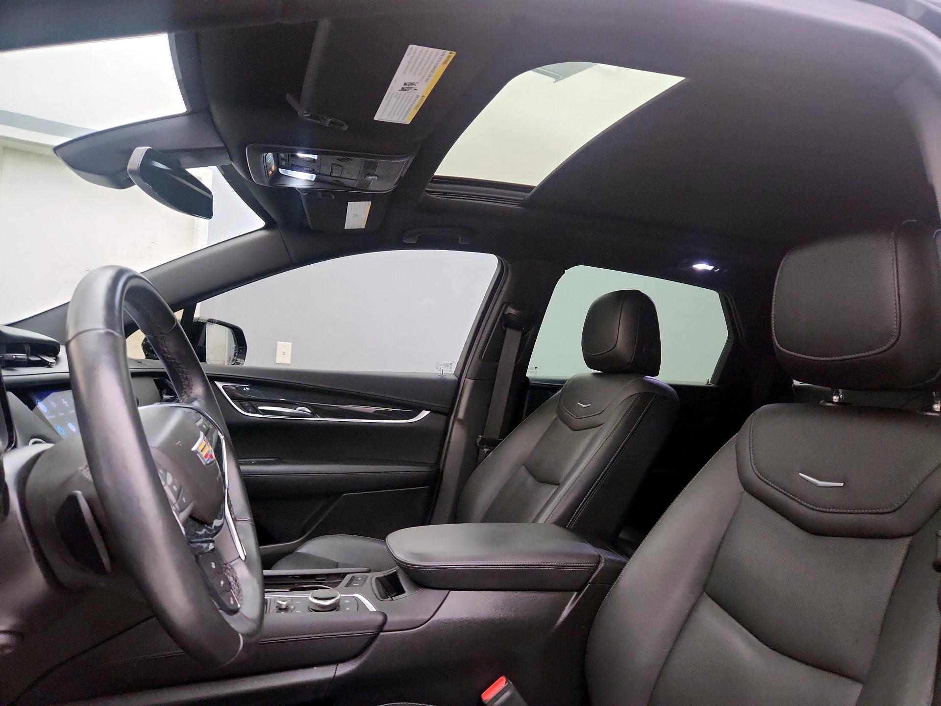 Thumbnail: 2022 Cadillac XT5 - 19