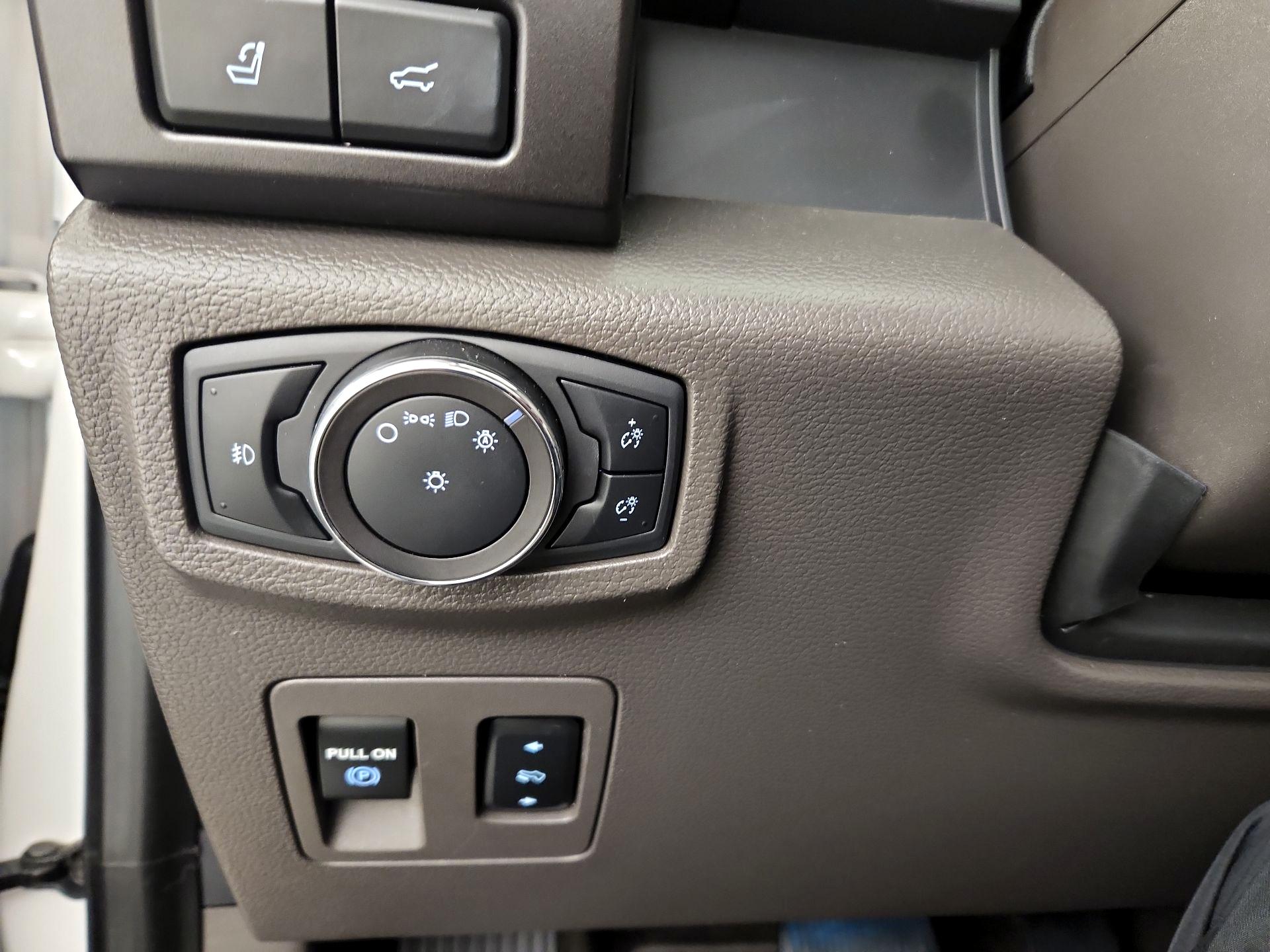Thumbnail: 2019 Ford Expedition - 13