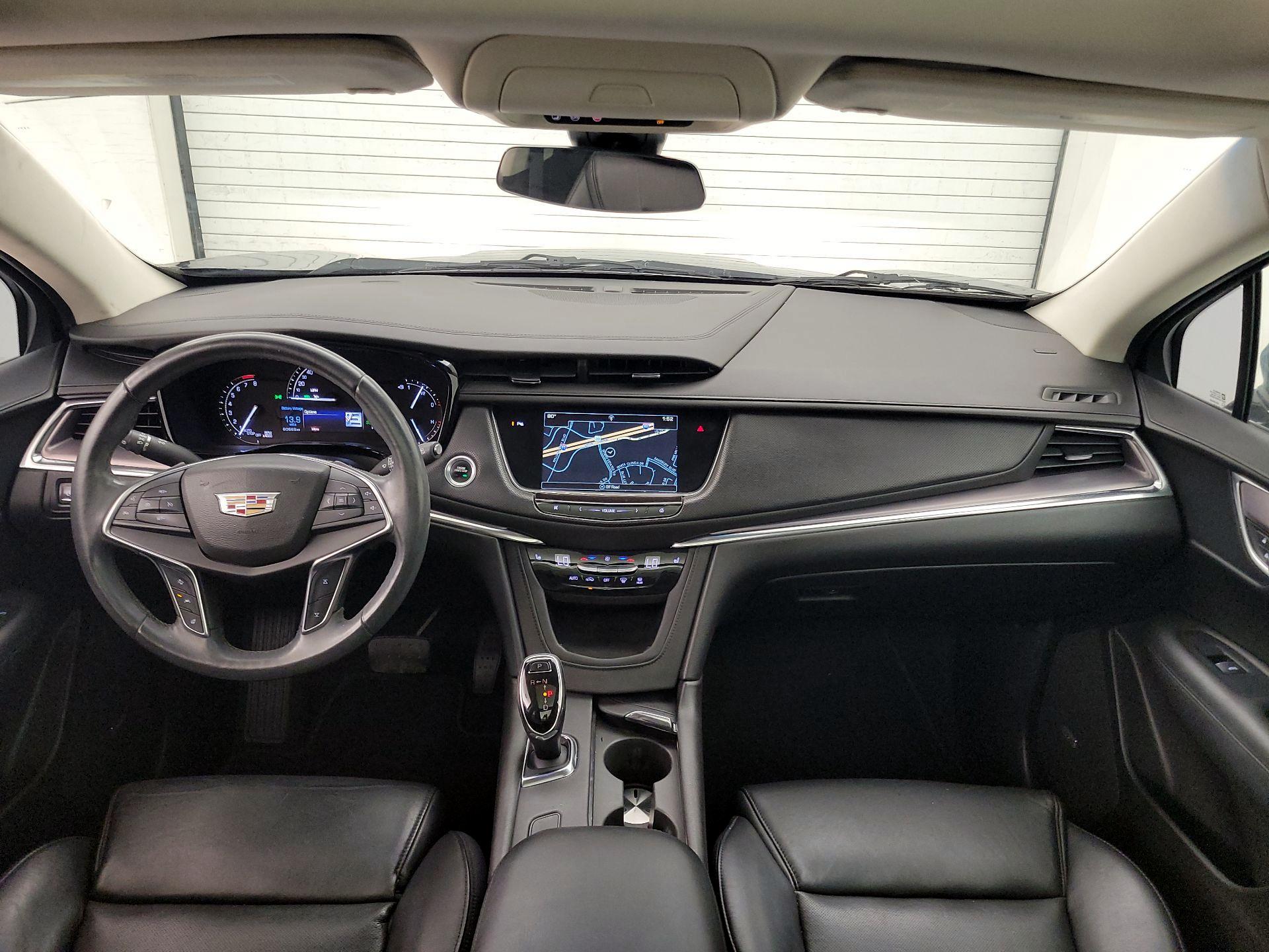 Thumbnail: 2017 Cadillac XT5 - 9
