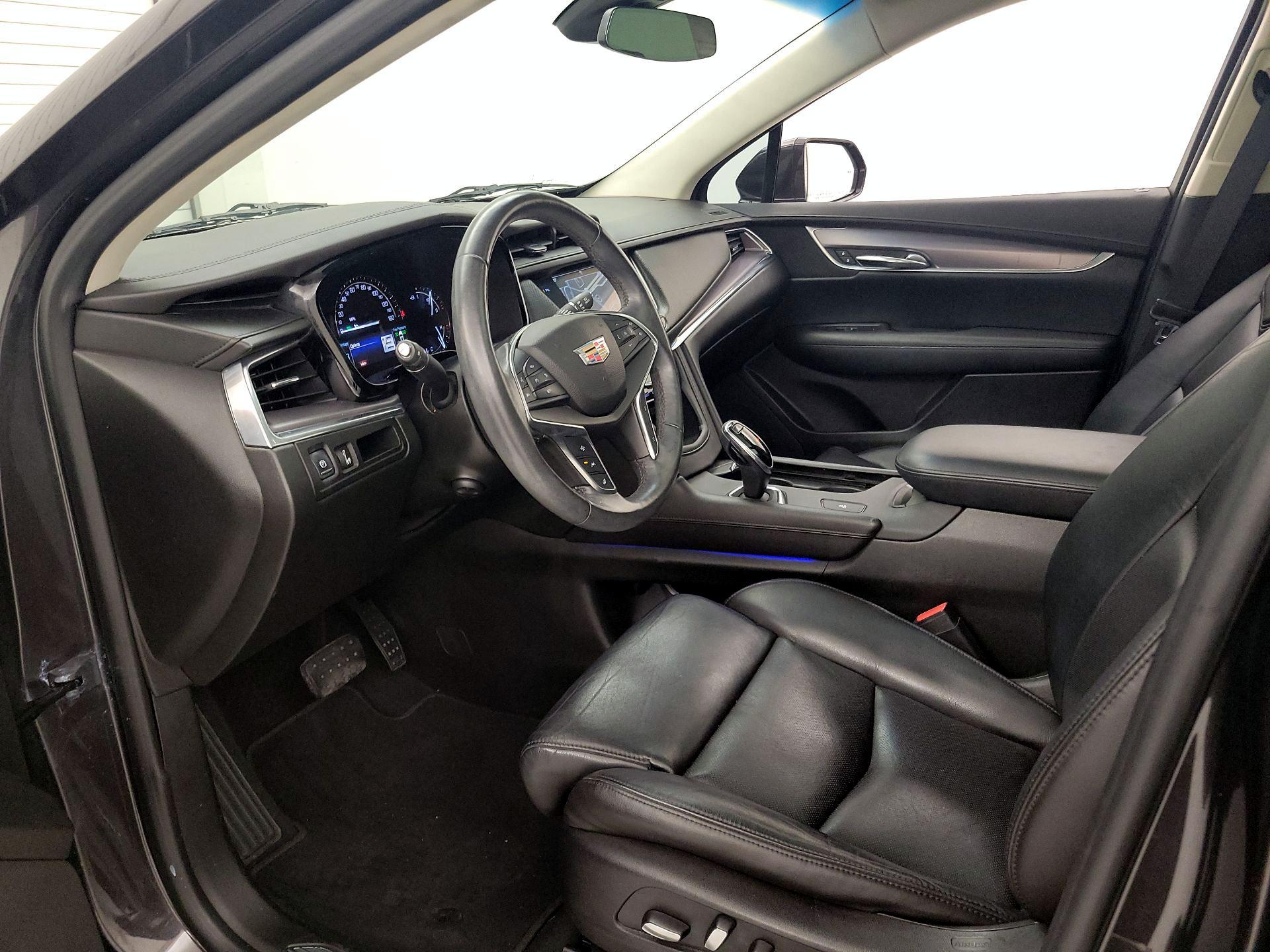 Thumbnail: 2017 Cadillac XT5 - 11