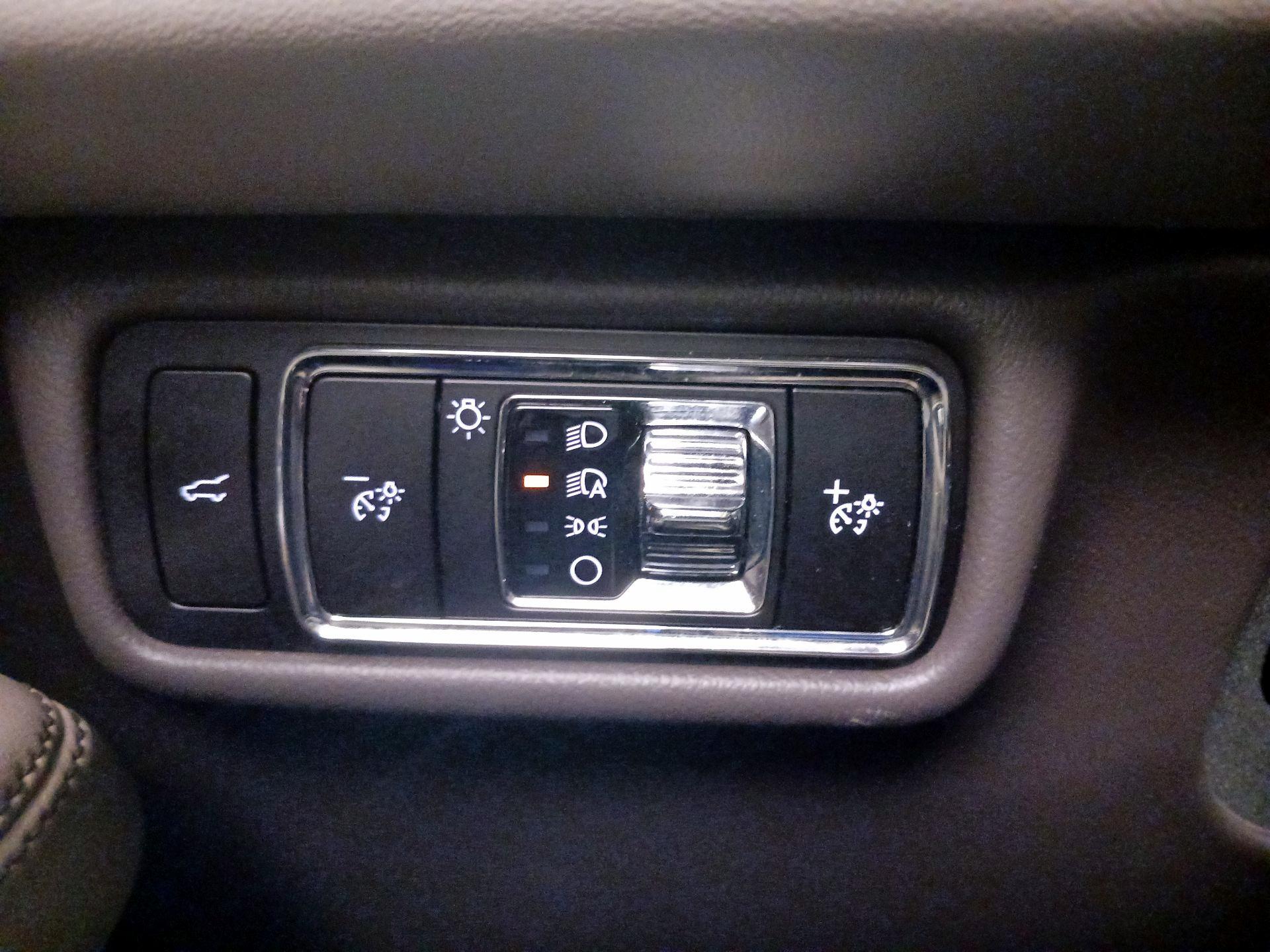 Thumbnail: 2023 Lincoln Aviator - 13