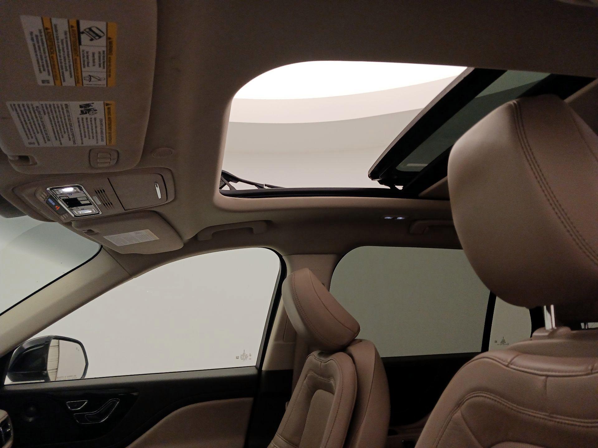 Thumbnail: 2023 Lincoln Aviator - 20