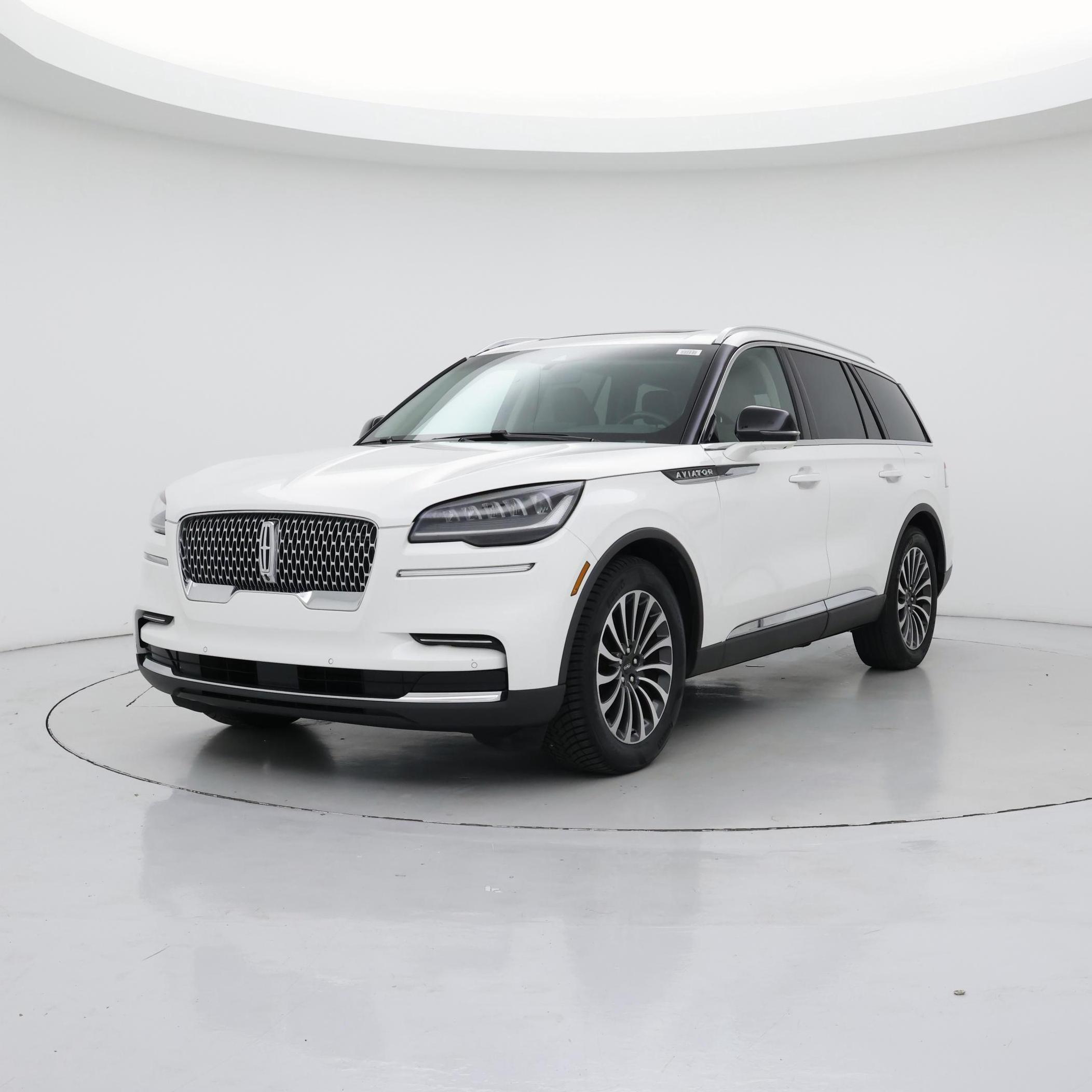 Thumbnail: 2023 Lincoln Aviator - 4