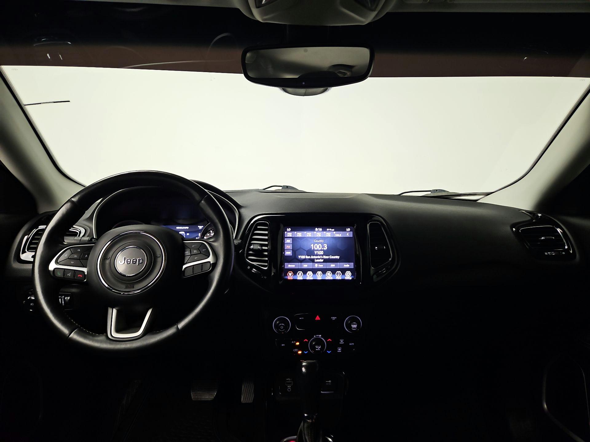 Thumbnail: 2019 Jeep Compass - 9