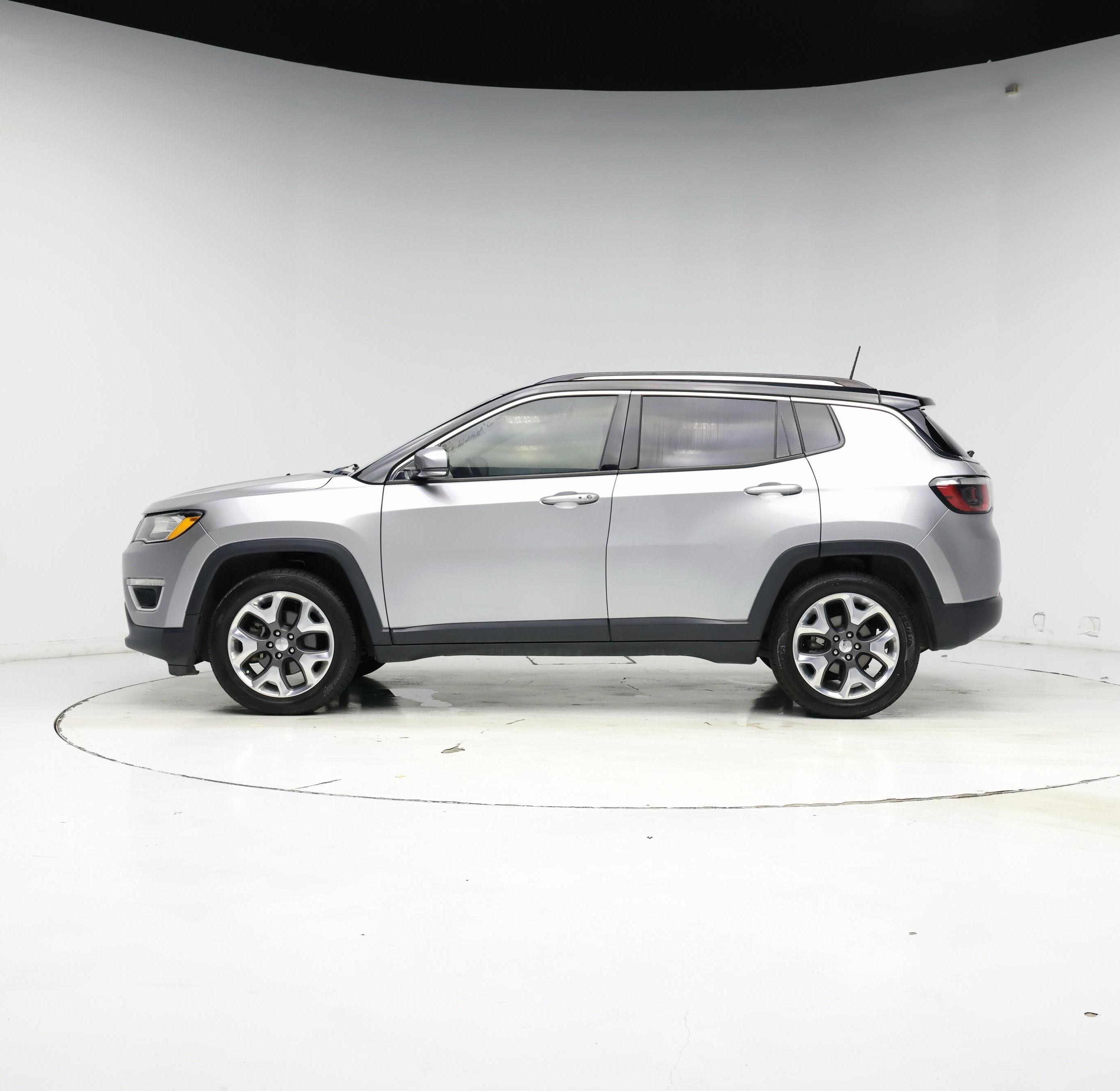 Thumbnail: 2019 Jeep Compass - 3