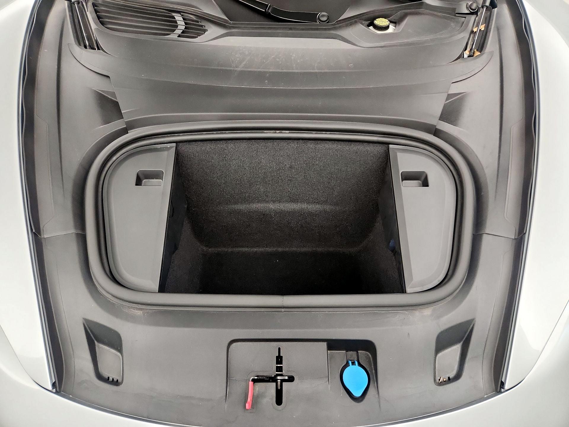 Thumbnail: 2021 Porsche Taycan - 20