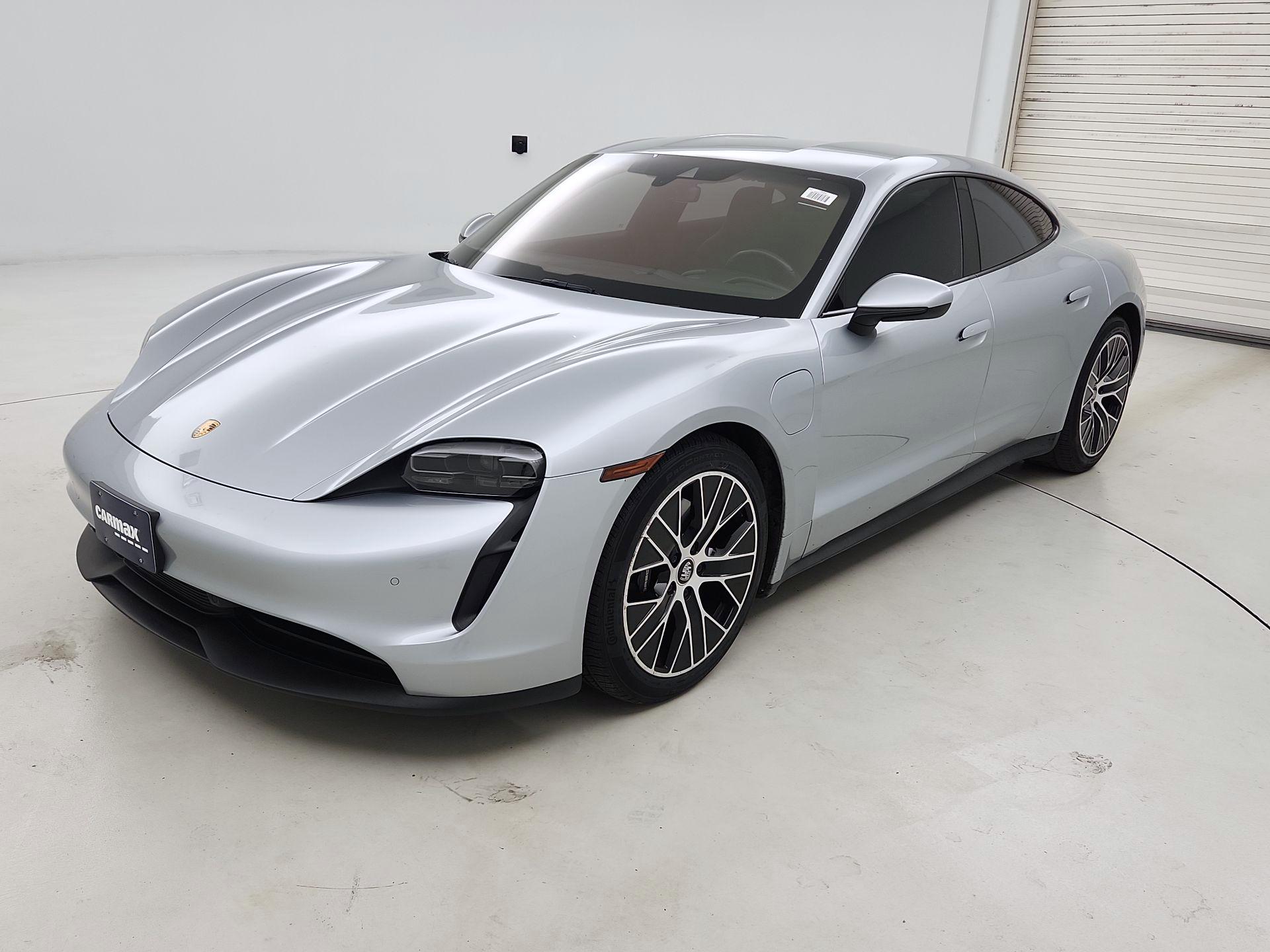 Thumbnail: 2021 Porsche Taycan - 3
