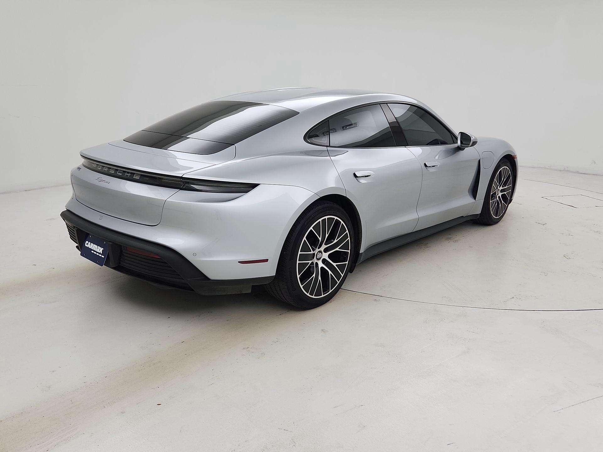 Thumbnail: 2021 Porsche Taycan - 5