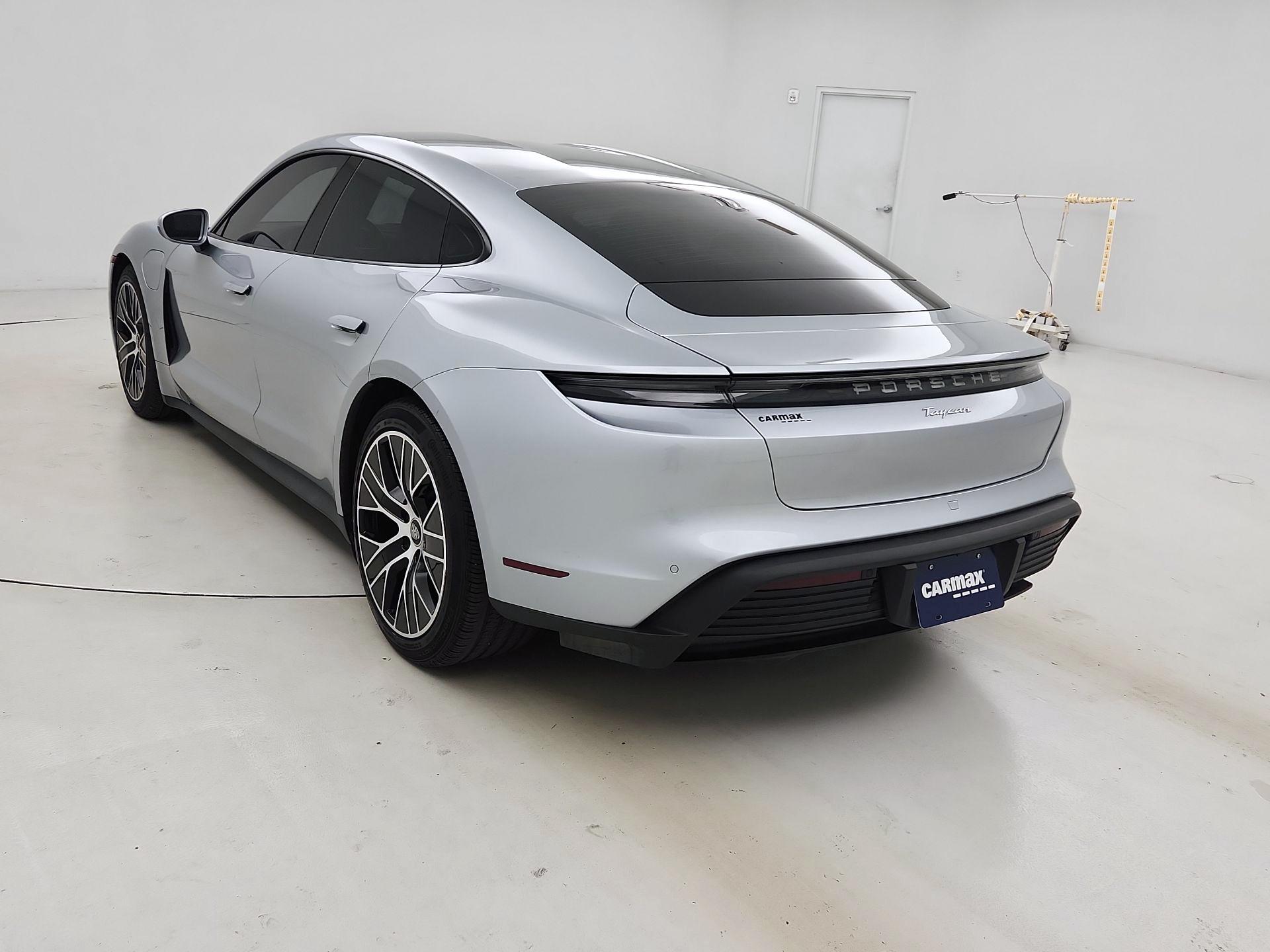 Thumbnail: 2021 Porsche Taycan - 7
