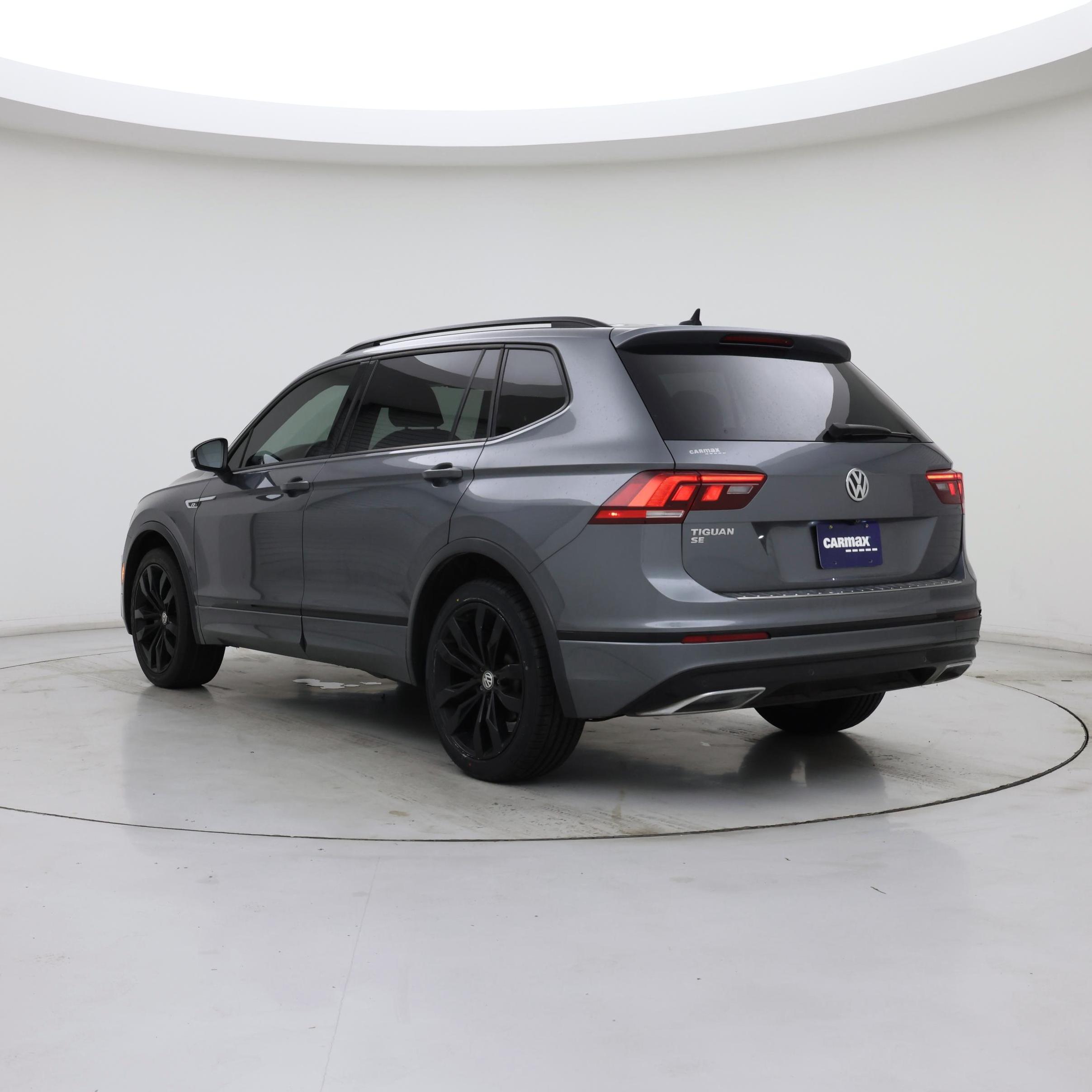 Thumbnail: 2021 Volkswagen Tiguan - 2