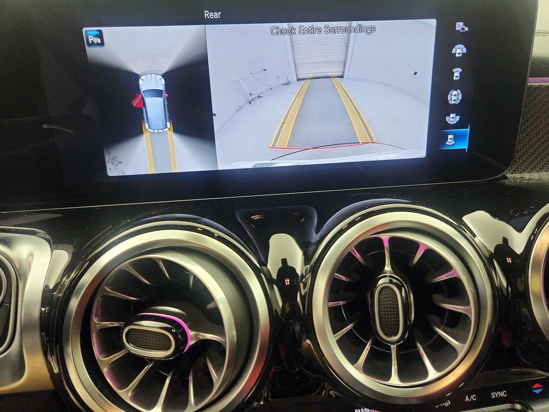 Thumbnail: 2023 Mercedes-Benz GLB - 14