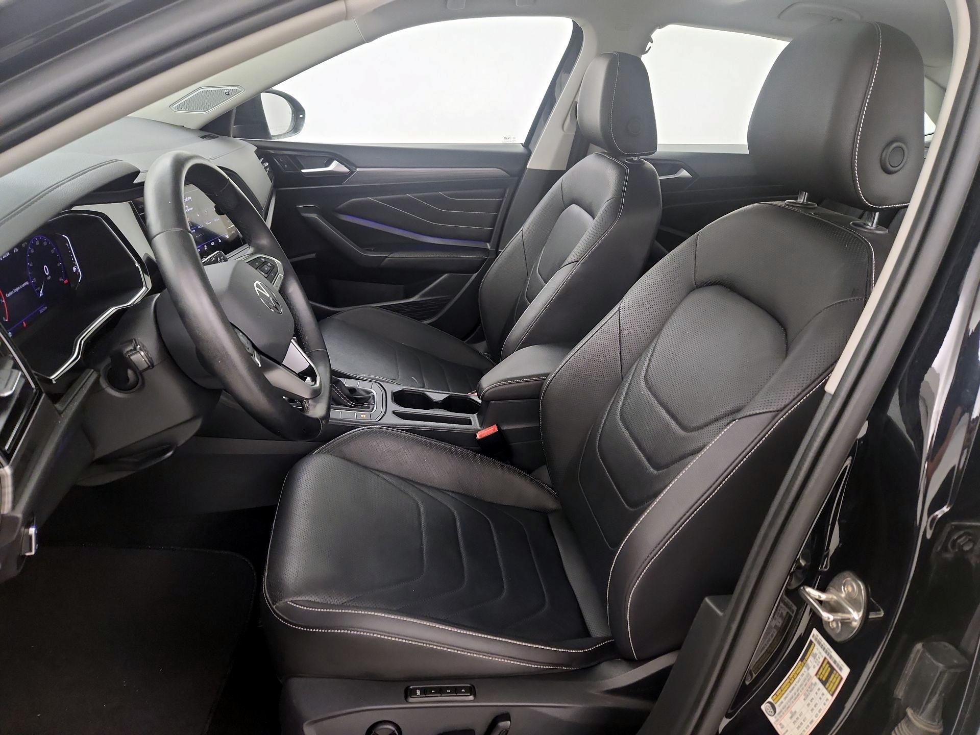 Thumbnail: 2023 Volkswagen Jetta - 11