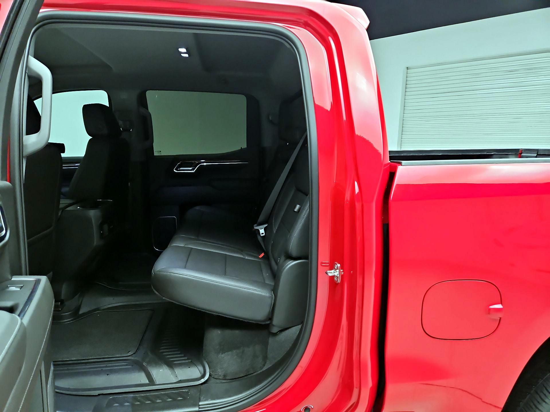 Thumbnail: 2022 Chevrolet Silverado 1500 - 19